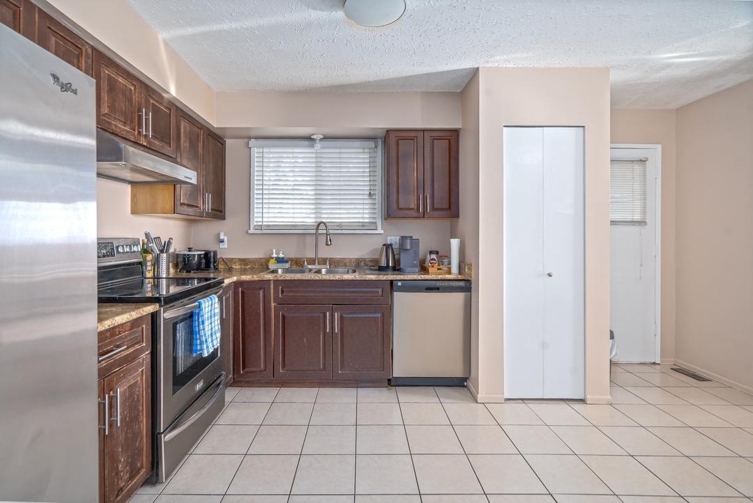 7254 Wren Street, Mission, British Columbia  V2V 5C9 - Photo 12 - R3080160