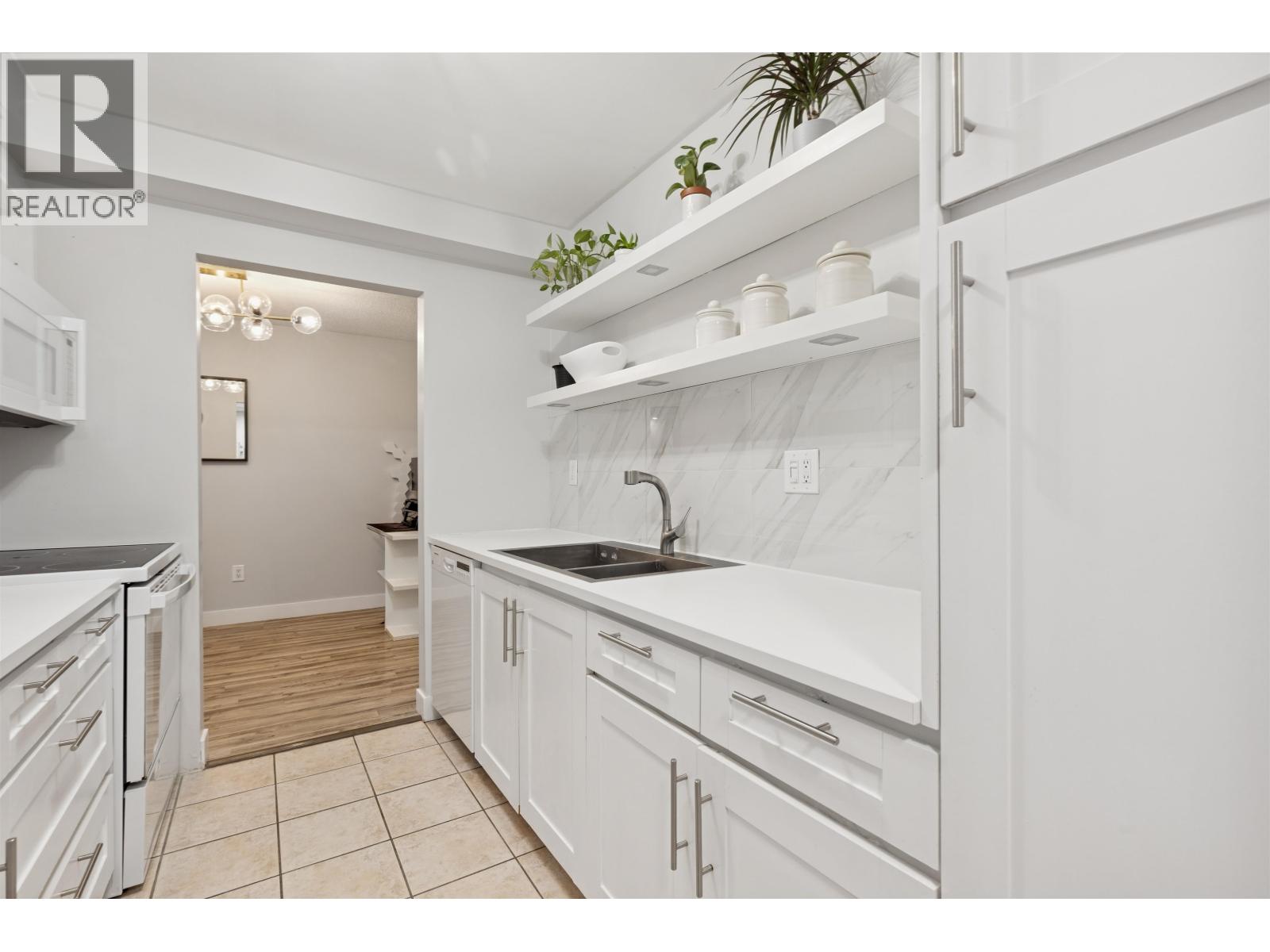 102 4111 Francis Road, Richmond, British Columbia  V7C 1J8 - Photo 3 - R3082404