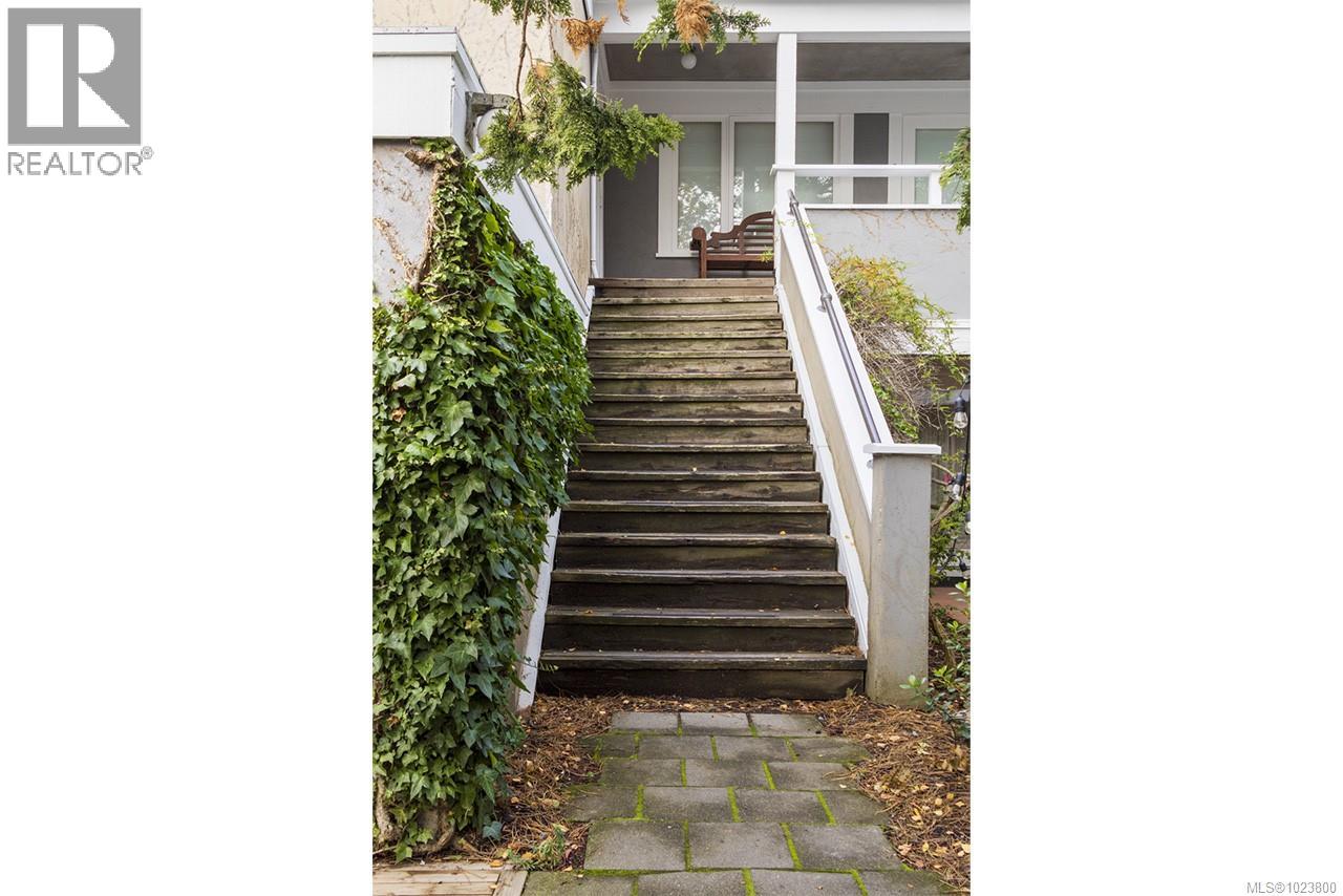 213 Mary St, Victoria, British Columbia  V9A 3V8 - Photo 13 - 1023800