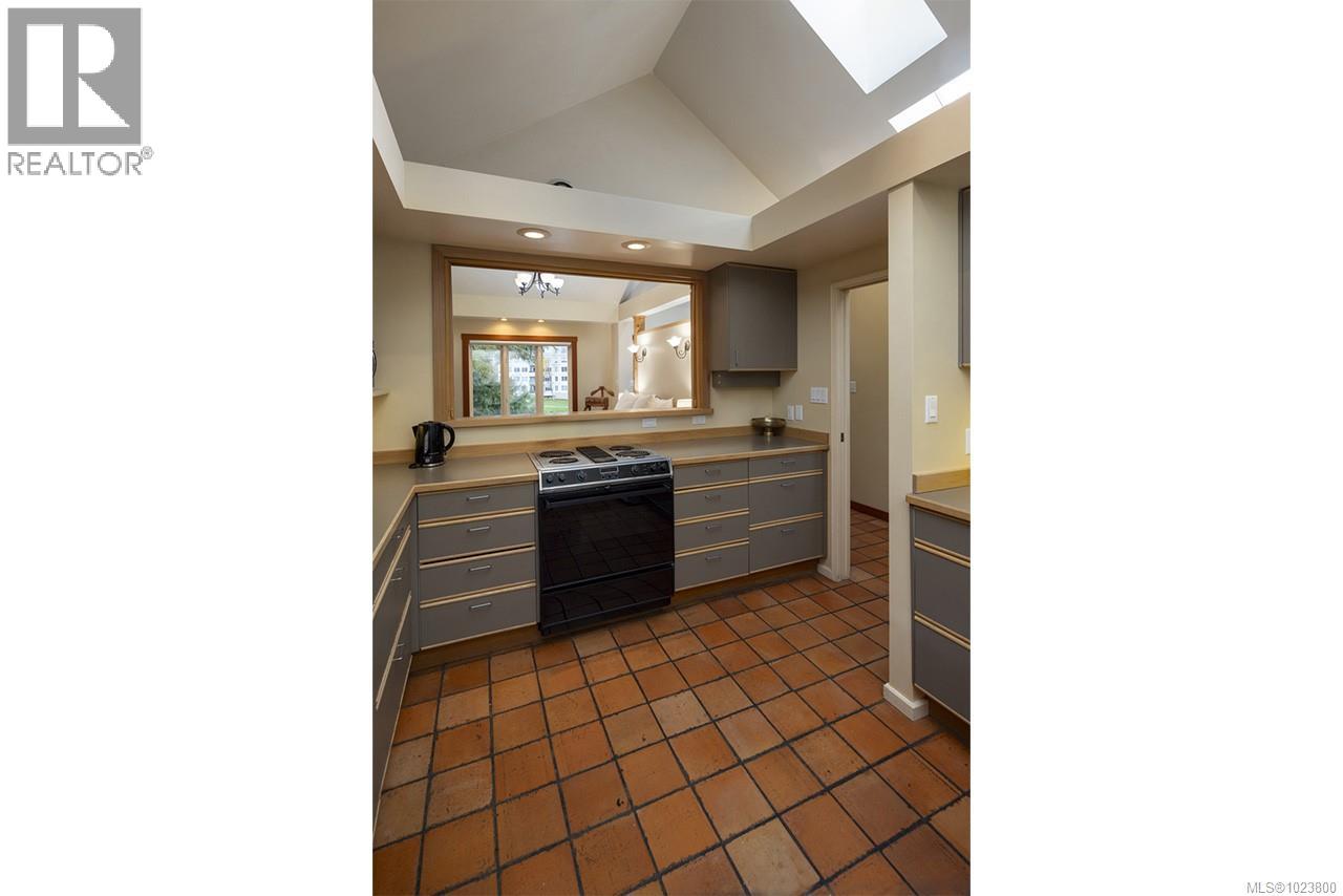 213 Mary St, Victoria, British Columbia  V9A 3V8 - Photo 27 - 1023800