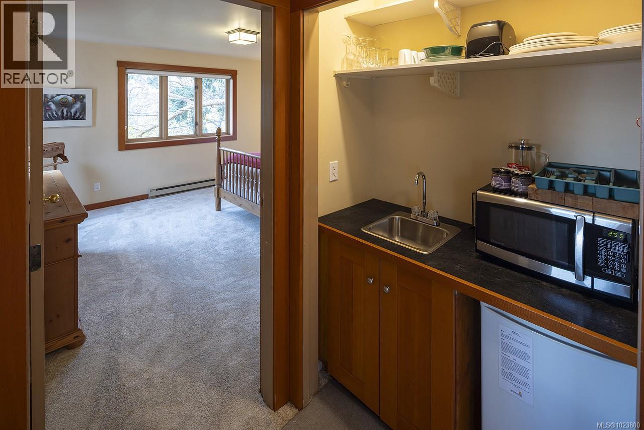 213 Mary St, Victoria, British Columbia  V9A 3V8 - Photo 20 - 1023800