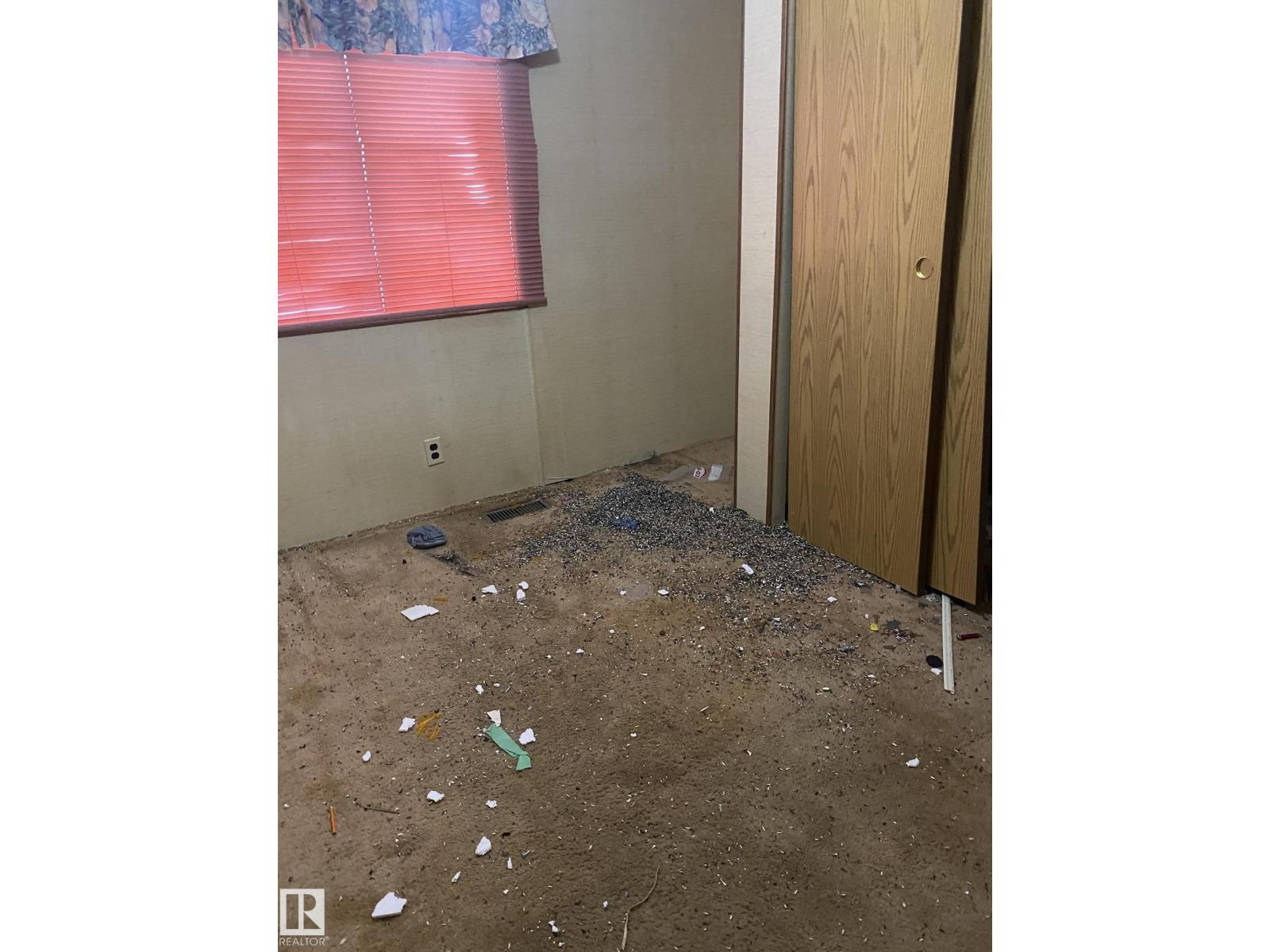 20 West View Bv Nw, Edmonton, Alberta  T5S 1T5 - Photo 5 - E4470680