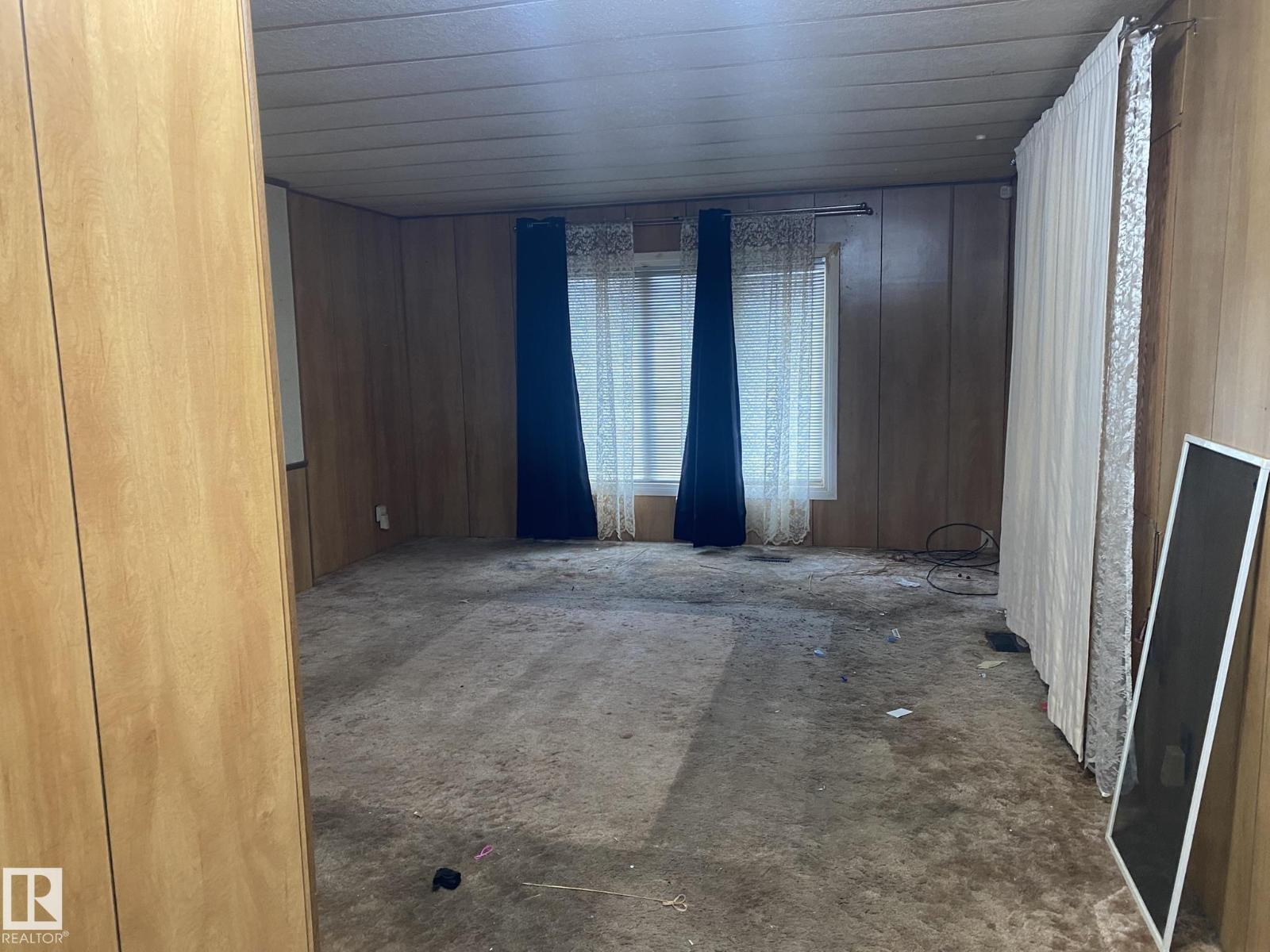 20 West View Bv Nw, Edmonton, Alberta  T5S 1T5 - Photo 3 - E4470680