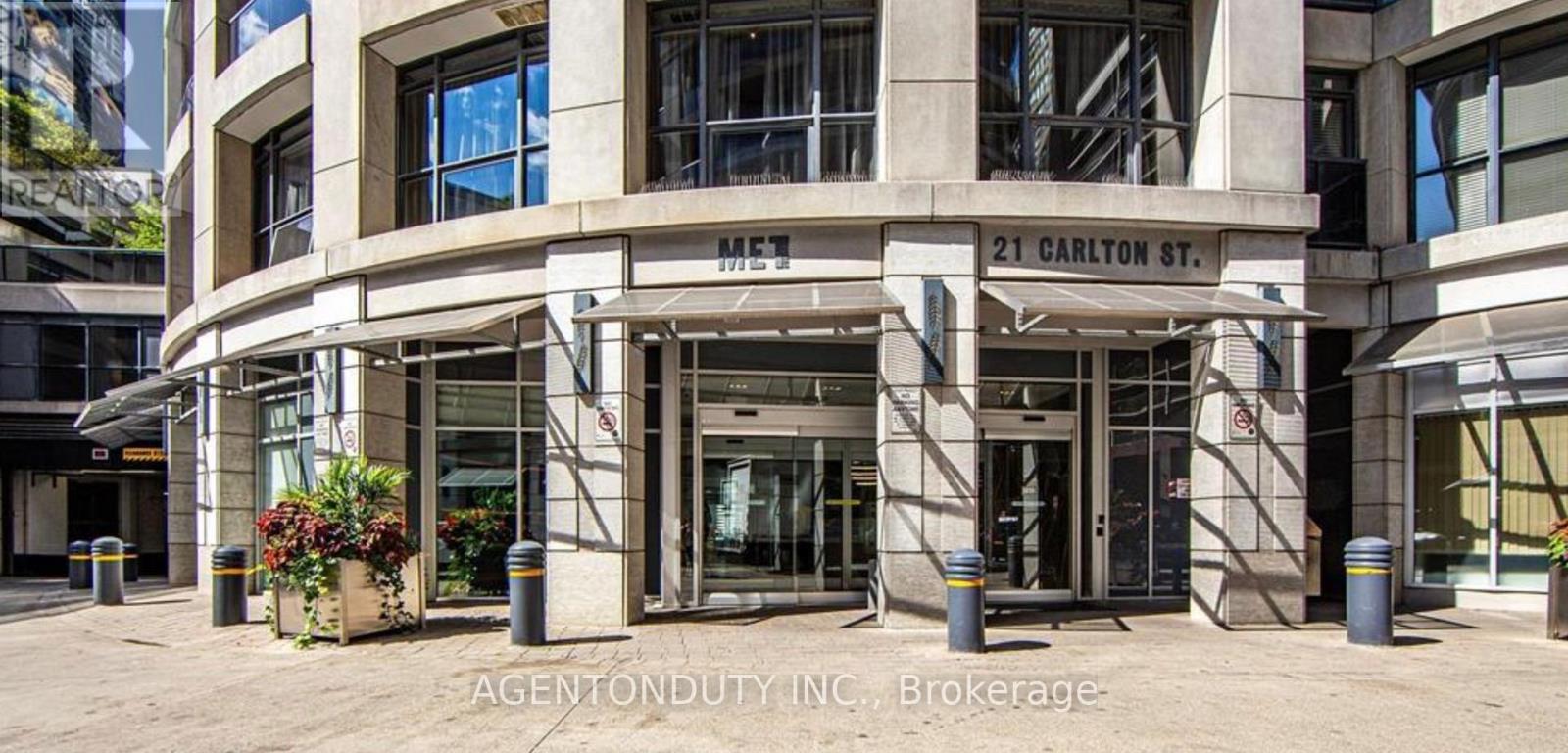 1207 - 21 Carlton Street, Toronto, Ontario  M5B 1L3 - Photo 2 - C12722548