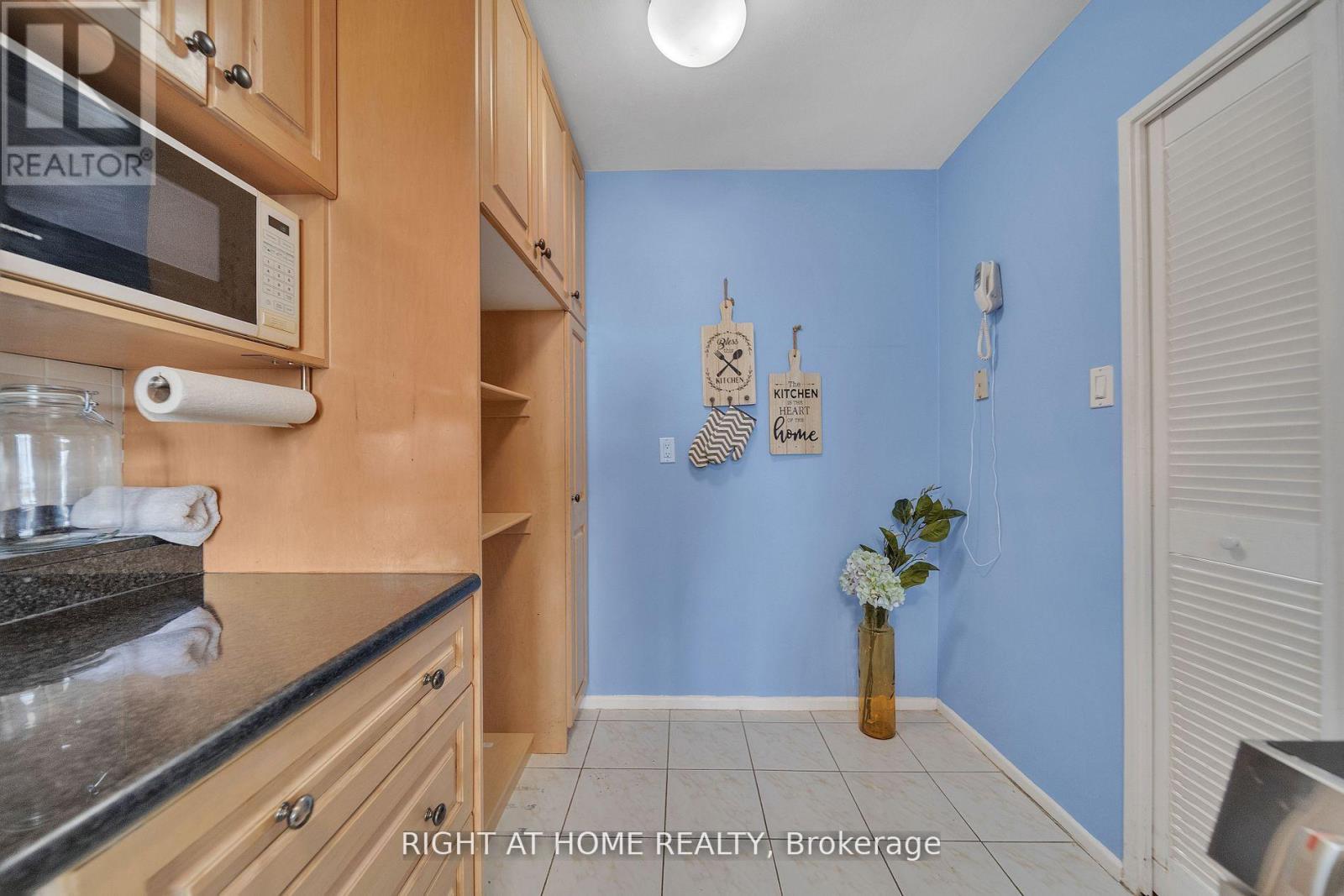 1415 - 260 Seneca Hill Drive, Toronto, Ontario  M2J 4S6 - Photo 11 - C12722564