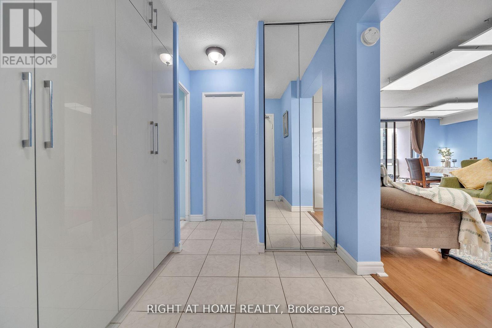 1415 - 260 Seneca Hill Drive, Toronto, Ontario  M2J 4S6 - Photo 8 - C12722564