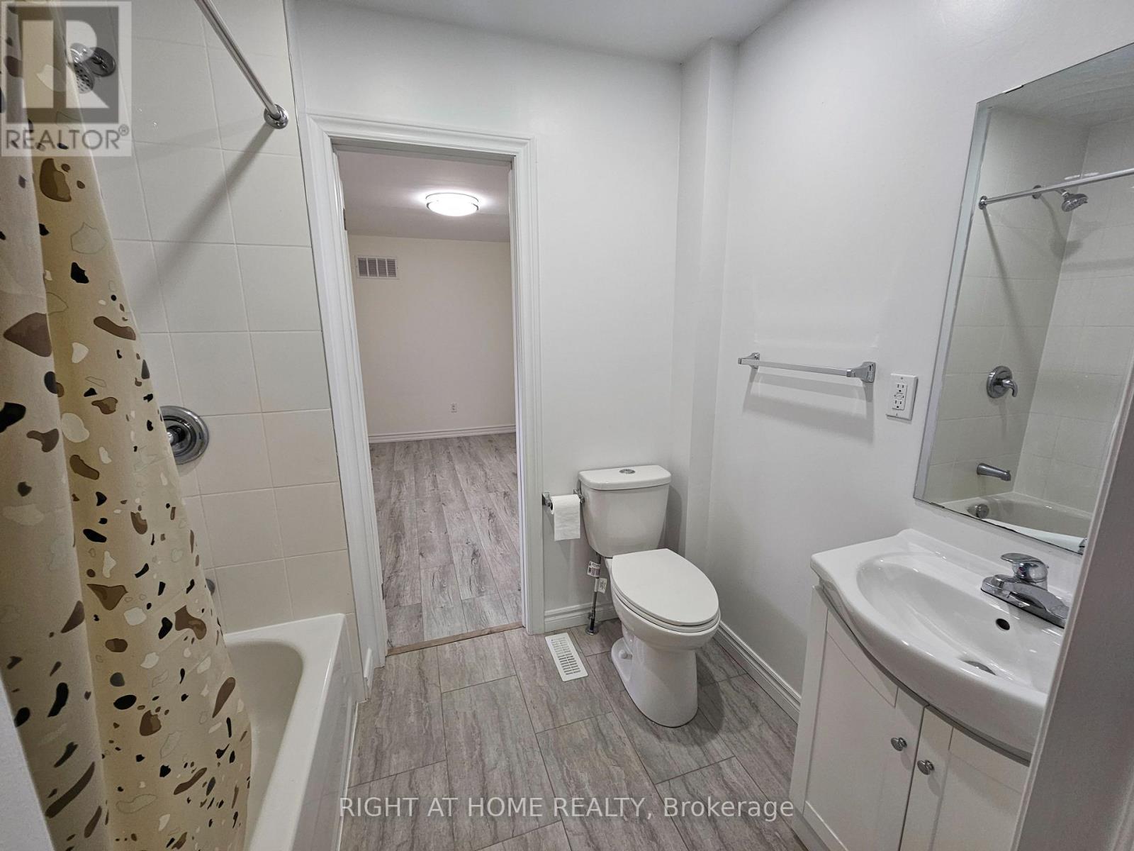 20 Hookwood Drive, Toronto, Ontario  M1S 2P1 - Photo 8 - E12722566