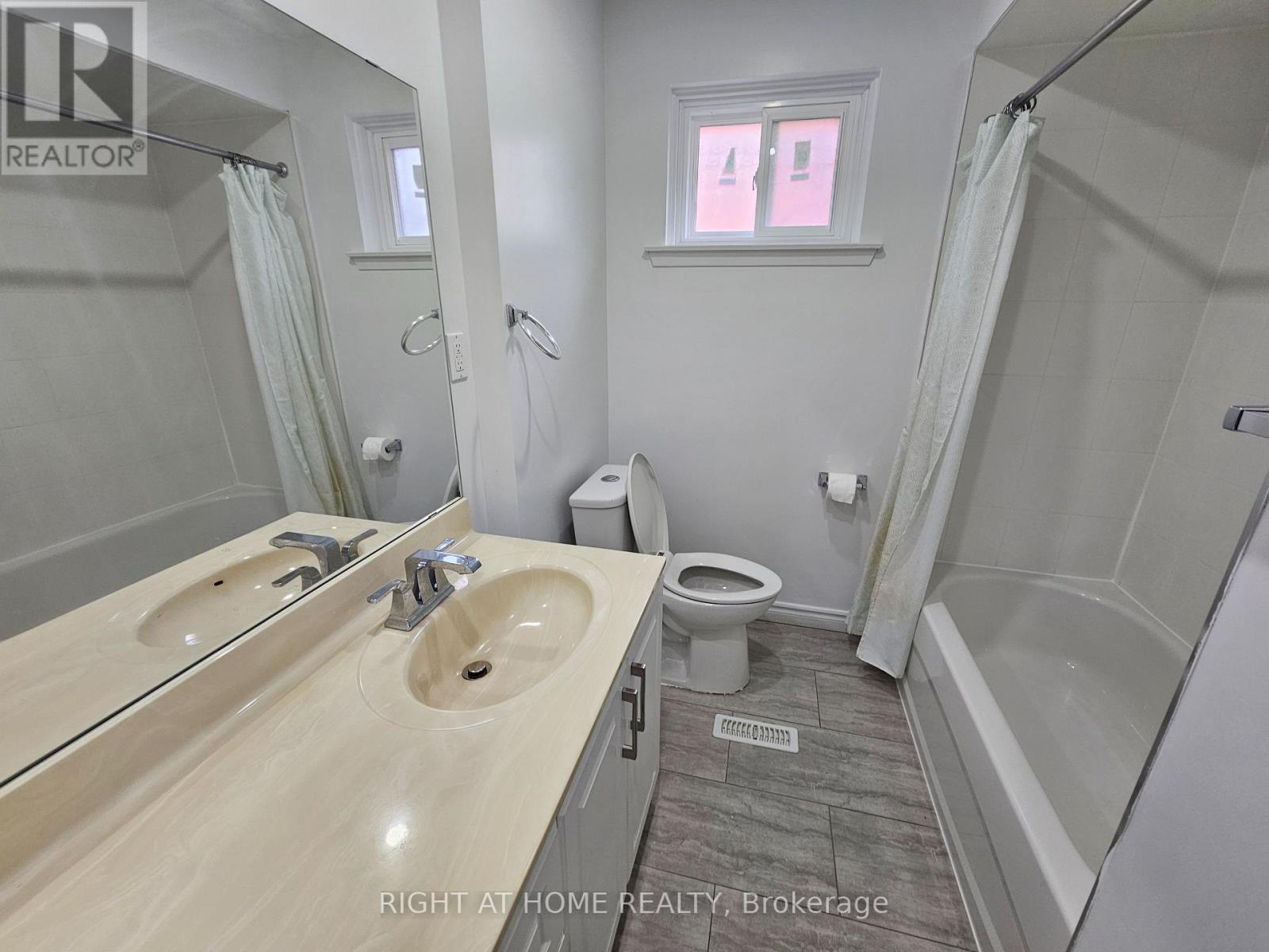 20 Hookwood Drive, Toronto, Ontario  M1S 2P1 - Photo 9 - E12722566