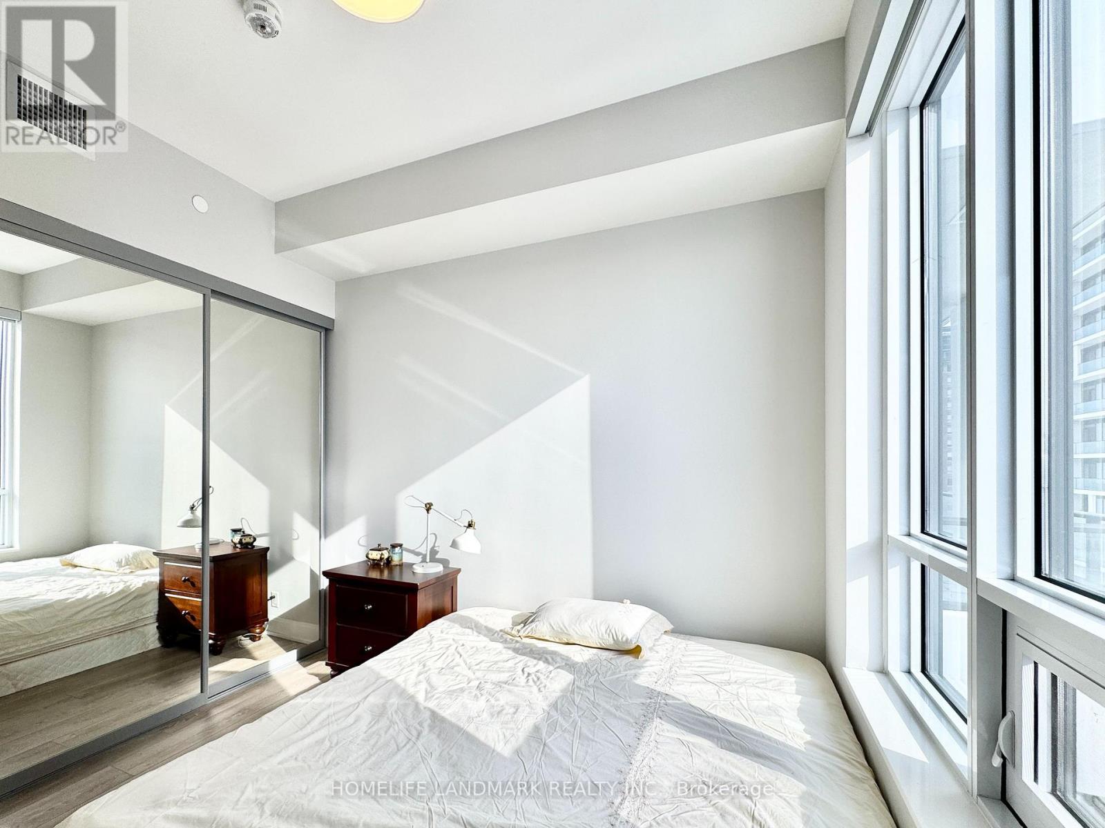 2105 - 38 Water Walk Drive, Markham, Ontario  L3R 6M8 - Photo 12 - N12722578