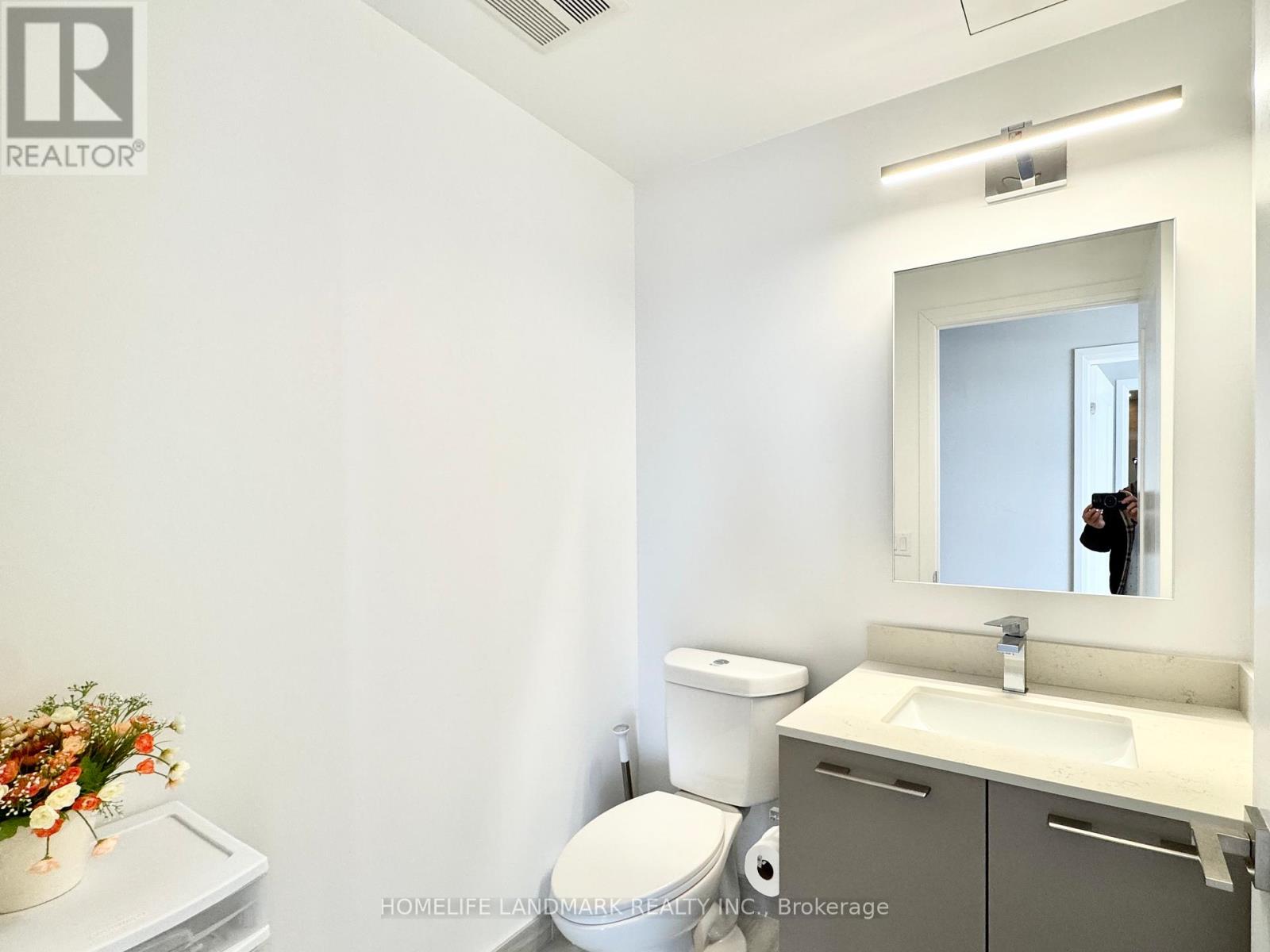 2105 - 38 Water Walk Drive, Markham, Ontario  L3R 6M8 - Photo 14 - N12722578