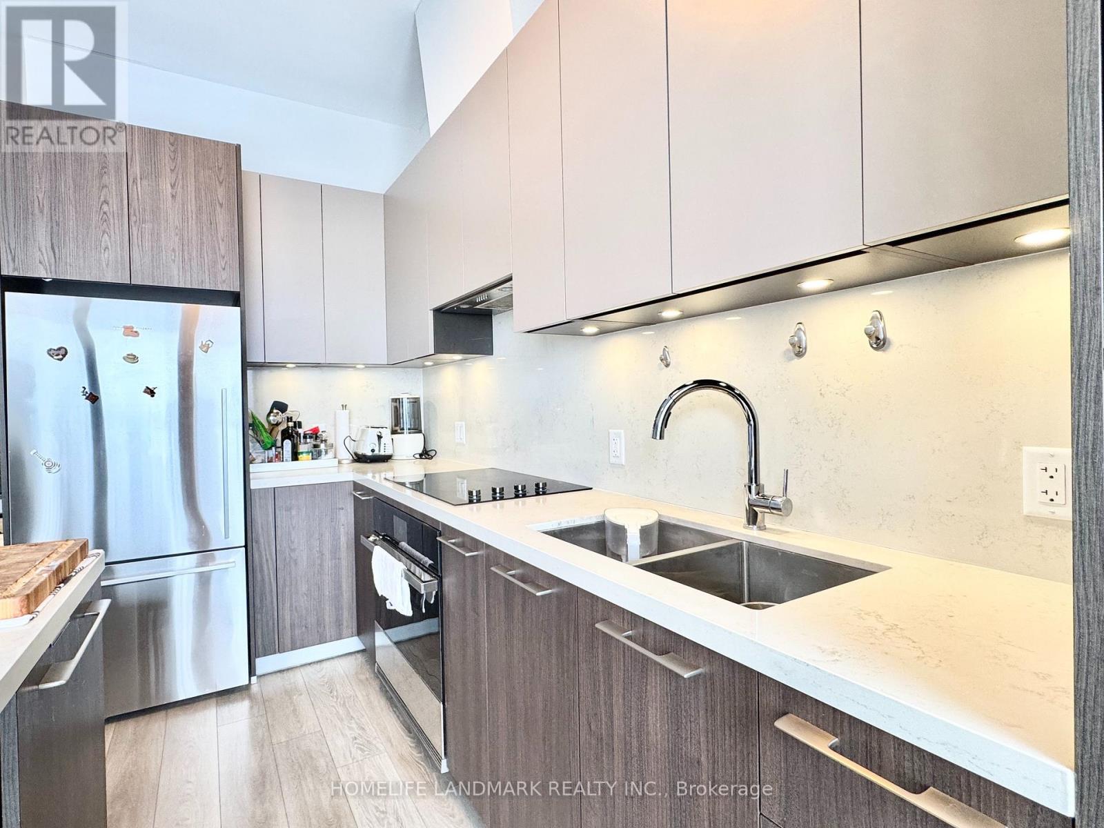 2105 - 38 Water Walk Drive, Markham, Ontario  L3R 6M8 - Photo 16 - N12722578