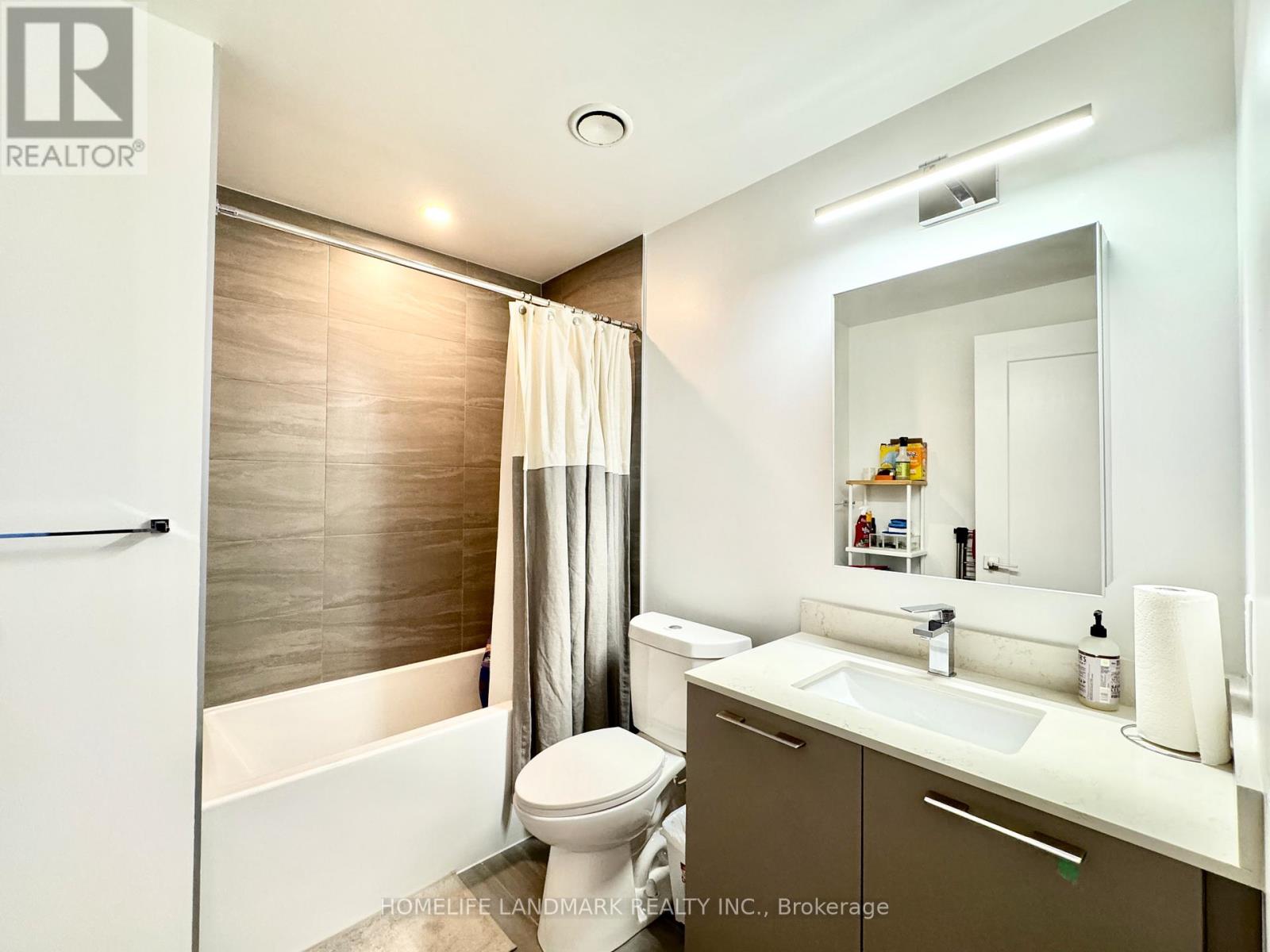 2105 - 38 Water Walk Drive, Markham, Ontario  L3R 6M8 - Photo 27 - N12722578