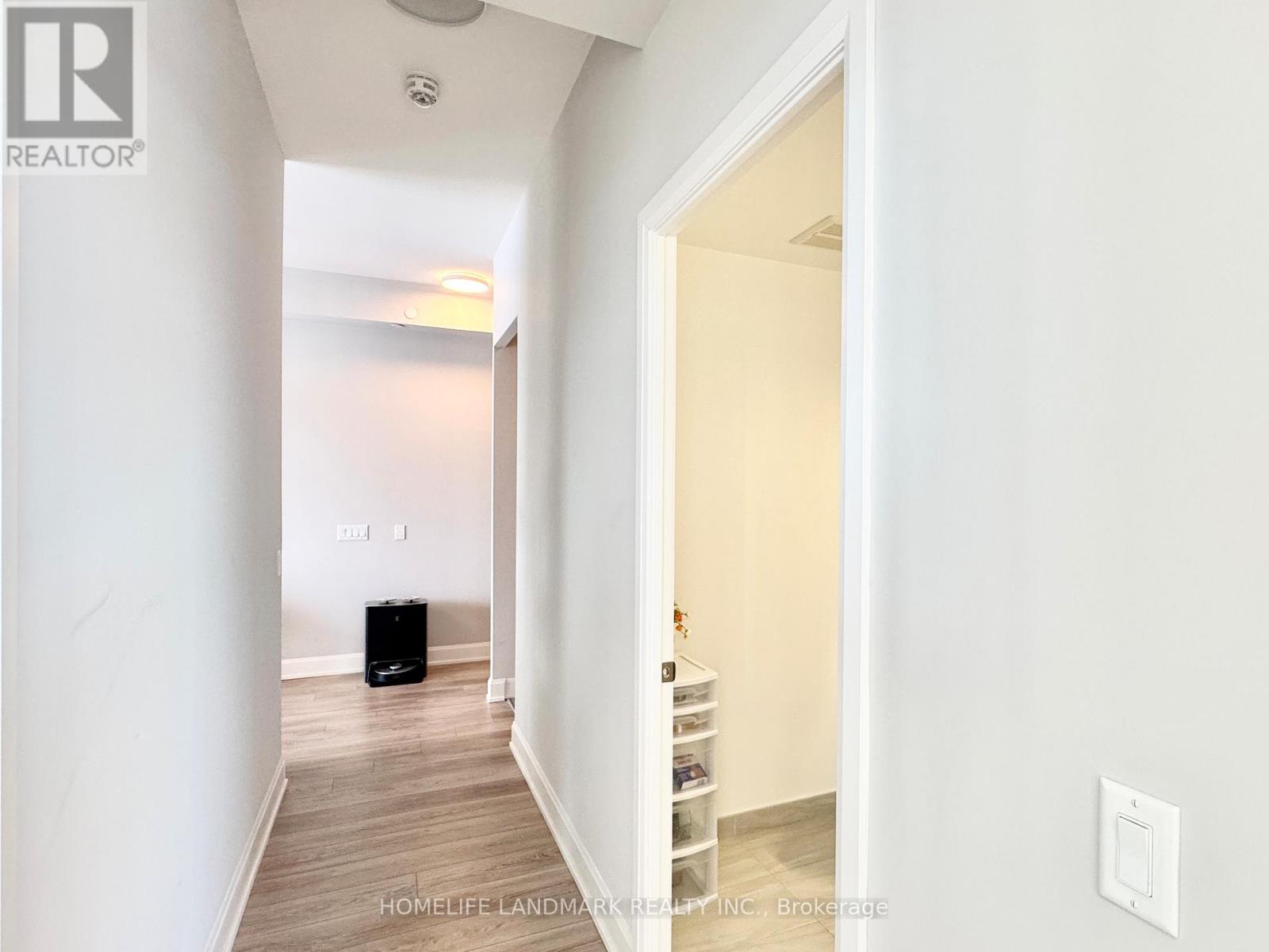 2105 - 38 Water Walk Drive, Markham, Ontario  L3R 6M8 - Photo 6 - N12722578