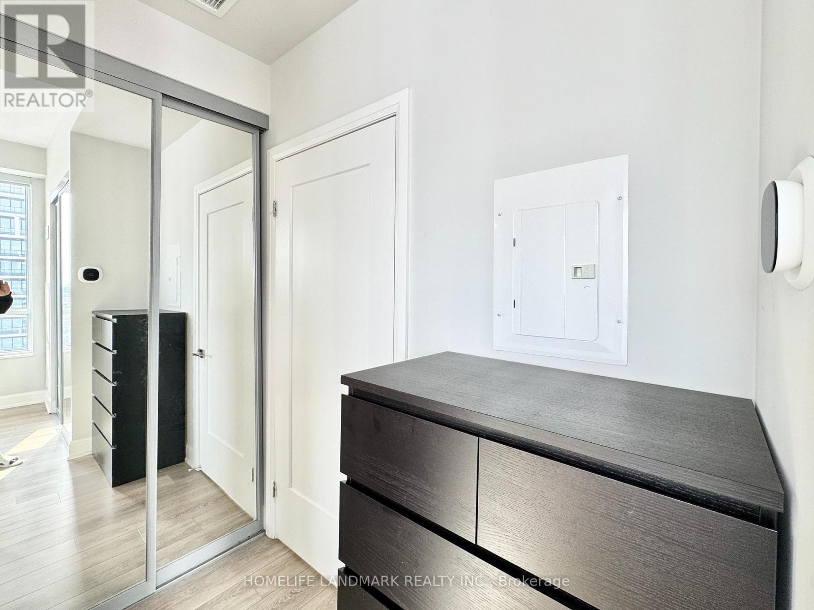 2105 - 38 Water Walk Drive, Markham, Ontario  L3R 6M8 - Photo 8 - N12722578