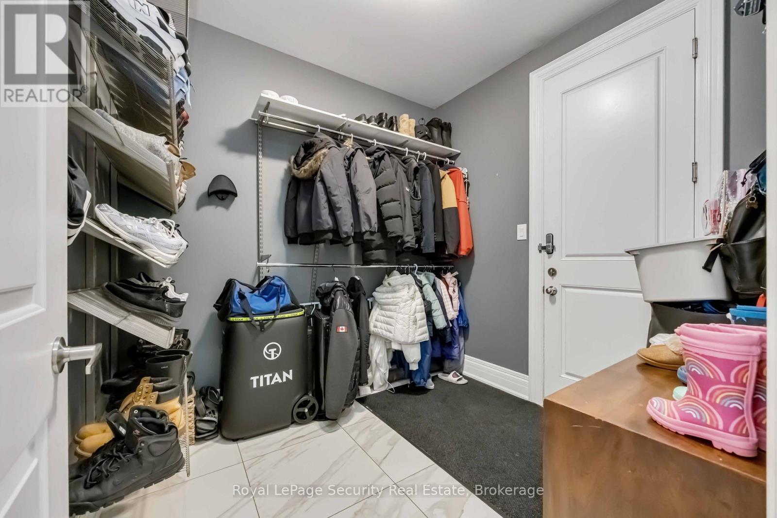 39 Endless Circle, Vaughan, Ontario  L4H 4N6 - Photo 12 - N12722590