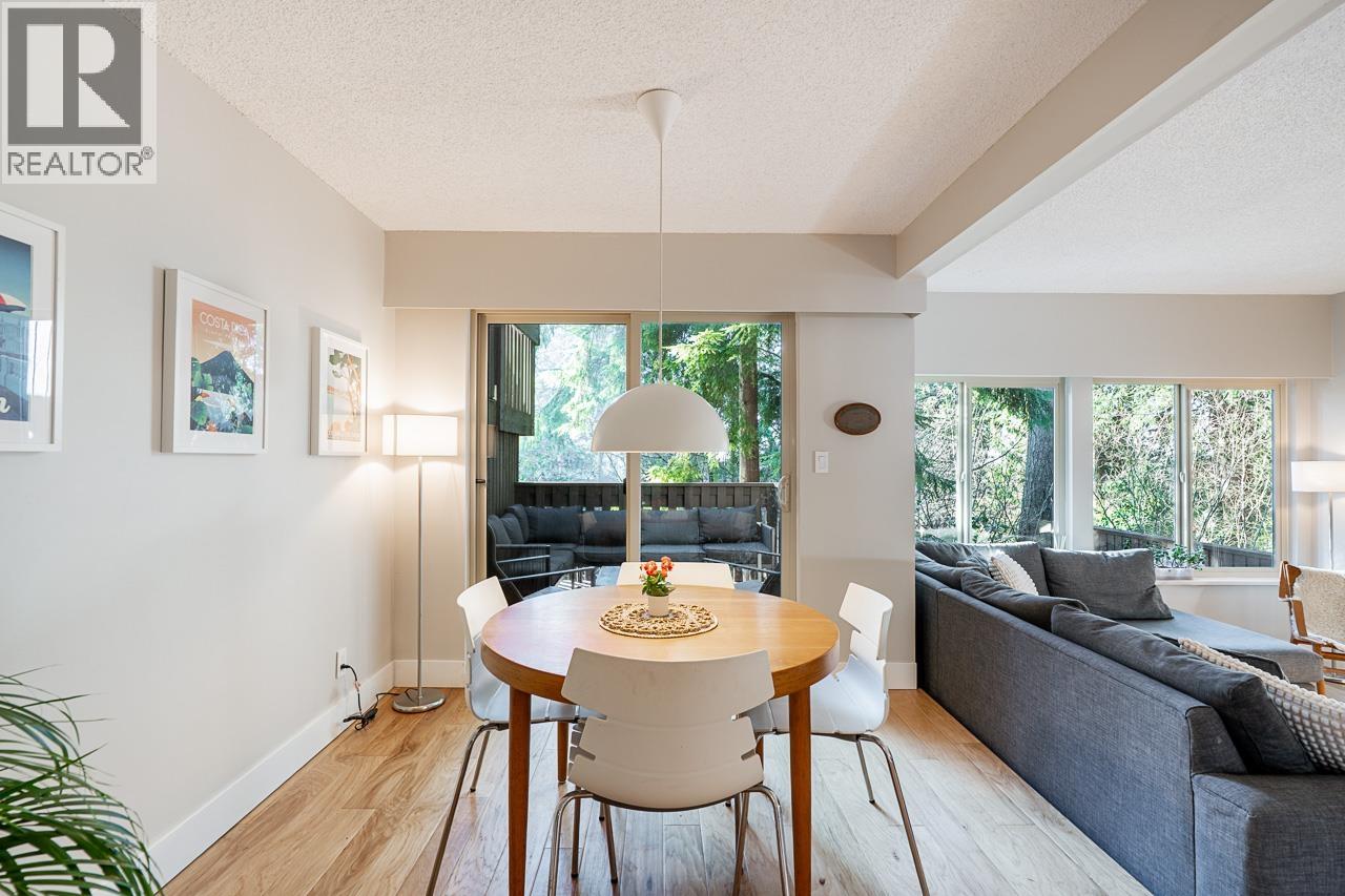 2076 Purcell Way, North Vancouver, British Columbia  V7J 3K3 - Photo 10 - R3082298