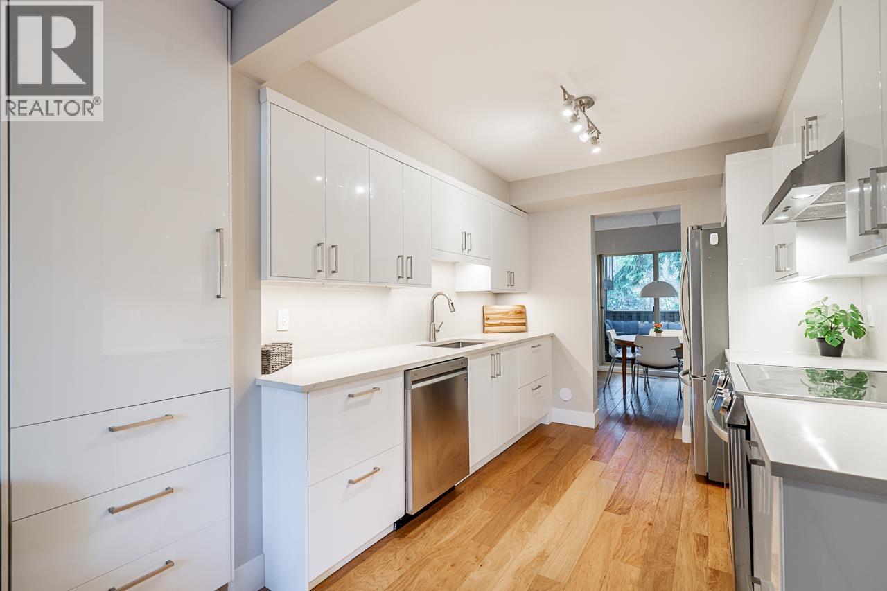 2076 Purcell Way, North Vancouver, British Columbia  V7J 3K3 - Photo 13 - R3082298