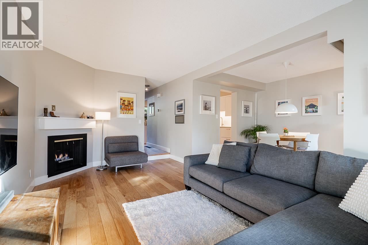 2076 Purcell Way, North Vancouver, British Columbia  V7J 3K3 - Photo 9 - R3082298