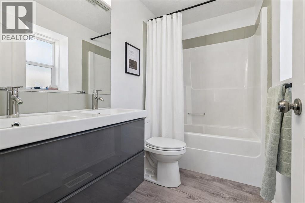 7, 304 Ross Avenue, Cochrane, Alberta  T4C 2J5 - Photo 11 - A2278313