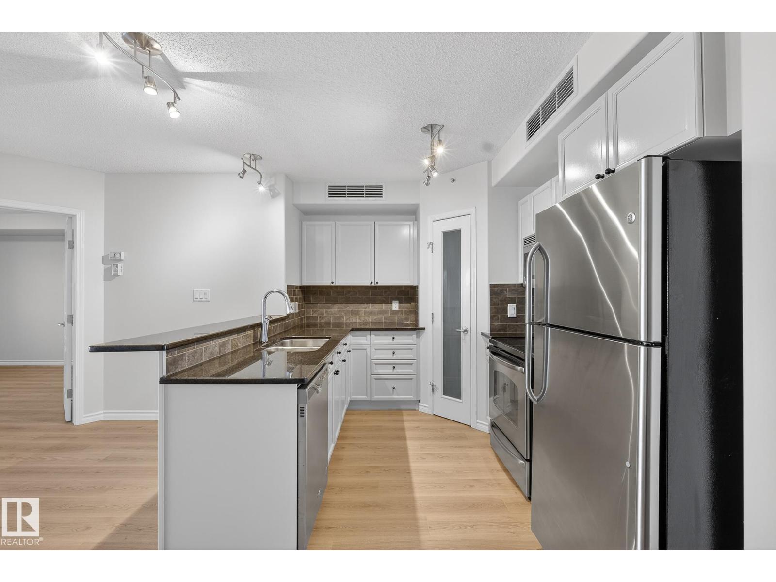 #203 9707 106 St Nw, Edmonton, Alberta  T5K 0B7 - Photo 12 - E4470826