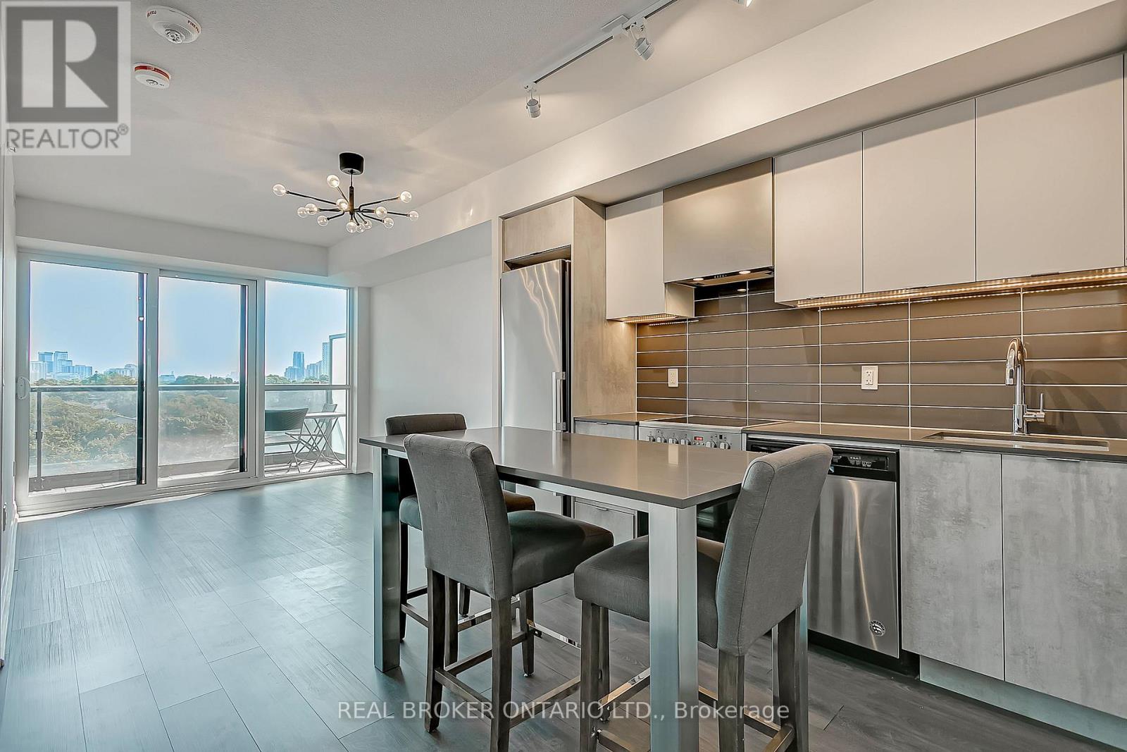 832 - 26 Gibbs Road, Toronto, Ontario  M9B 0E3 - Photo 10 - W12722550