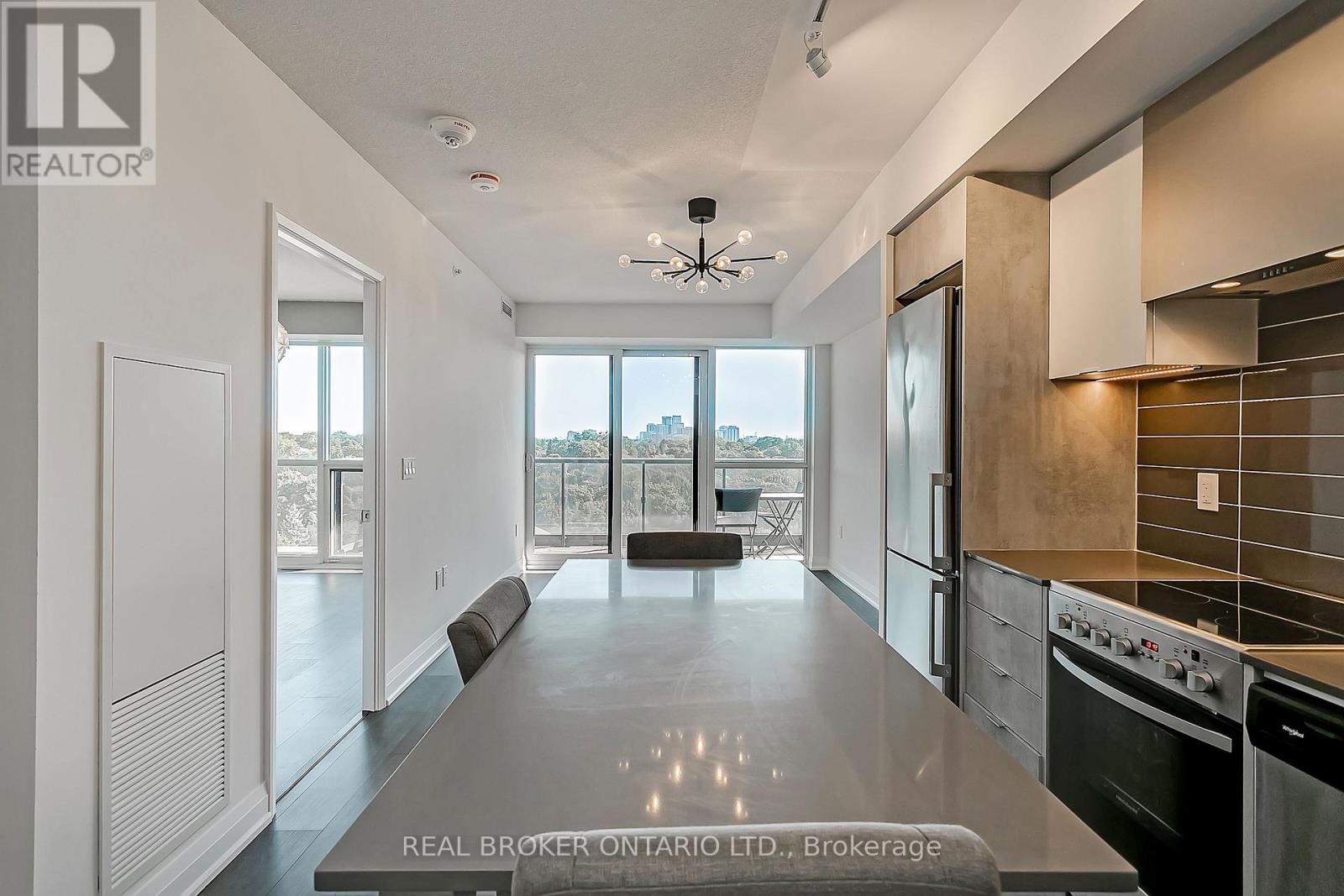 832 - 26 Gibbs Road, Toronto, Ontario  M9B 0E3 - Photo 11 - W12722550