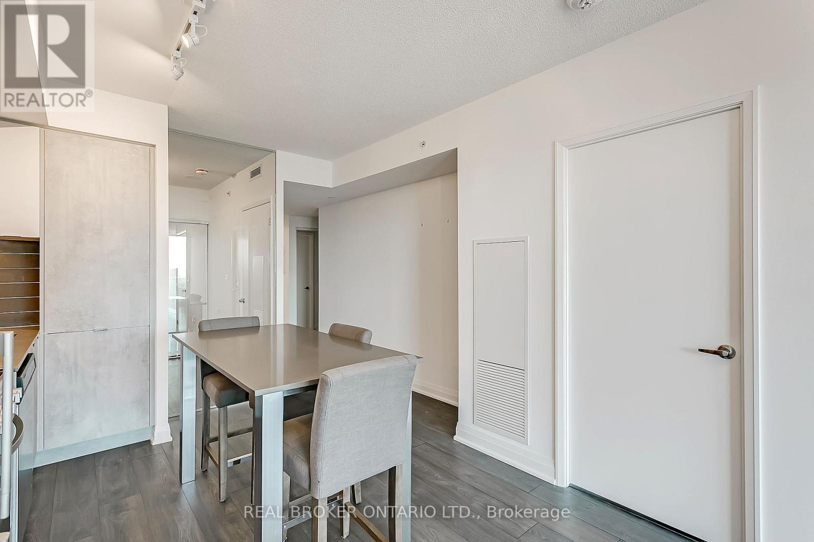 832 - 26 Gibbs Road, Toronto, Ontario  M9B 0E3 - Photo 14 - W12722550