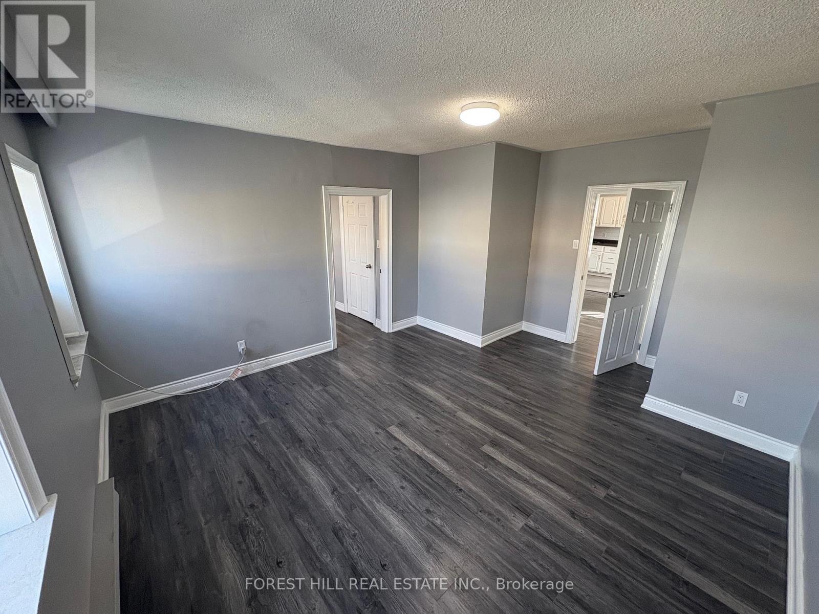 A - 739 The Queensway, Toronto, Ontario  M8Z 1M8 - Photo 5 - W12722584