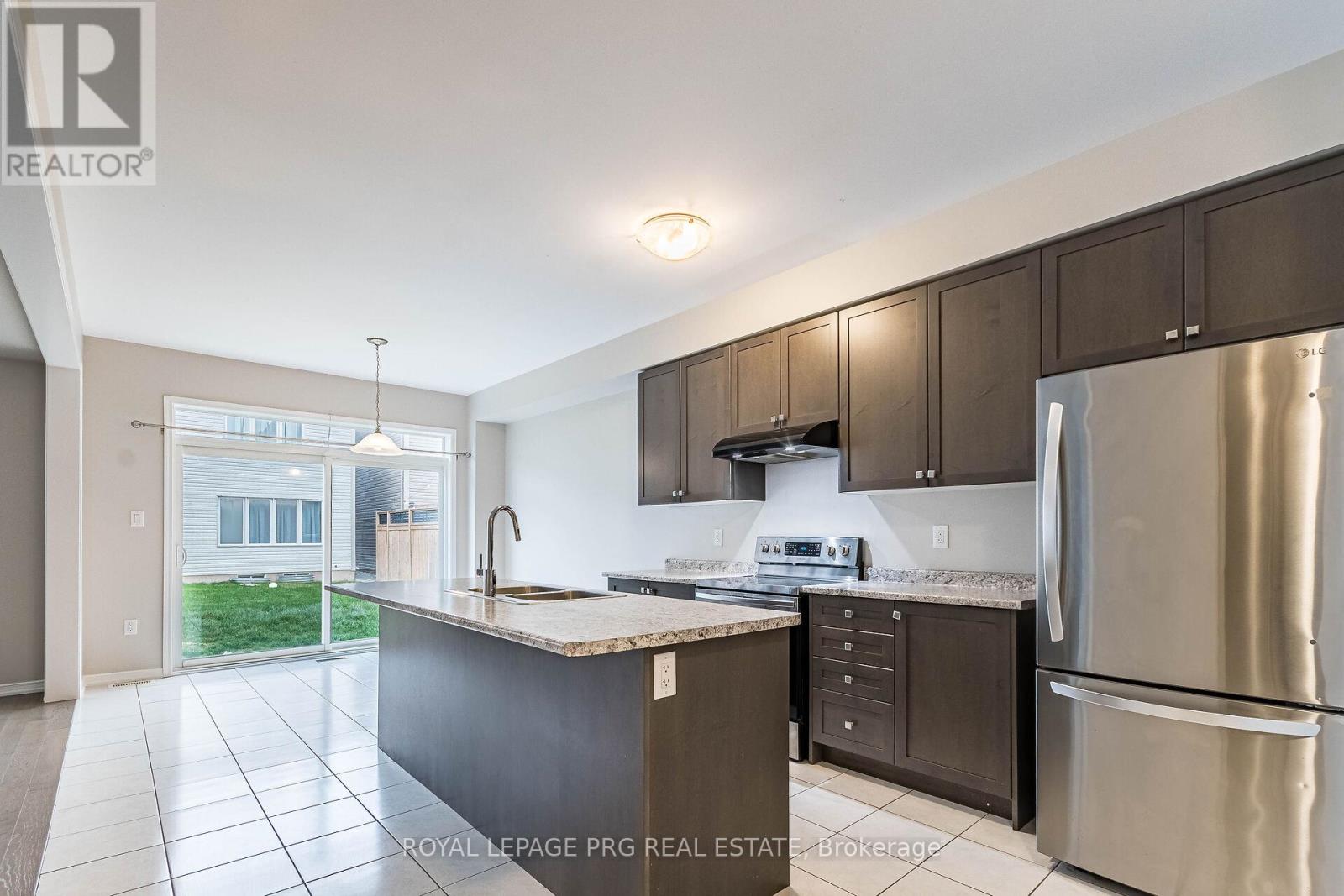 8652 Pawpaw Lane, Niagara Falls, Ontario  L2H 3S1 - Photo 3 - X12722568