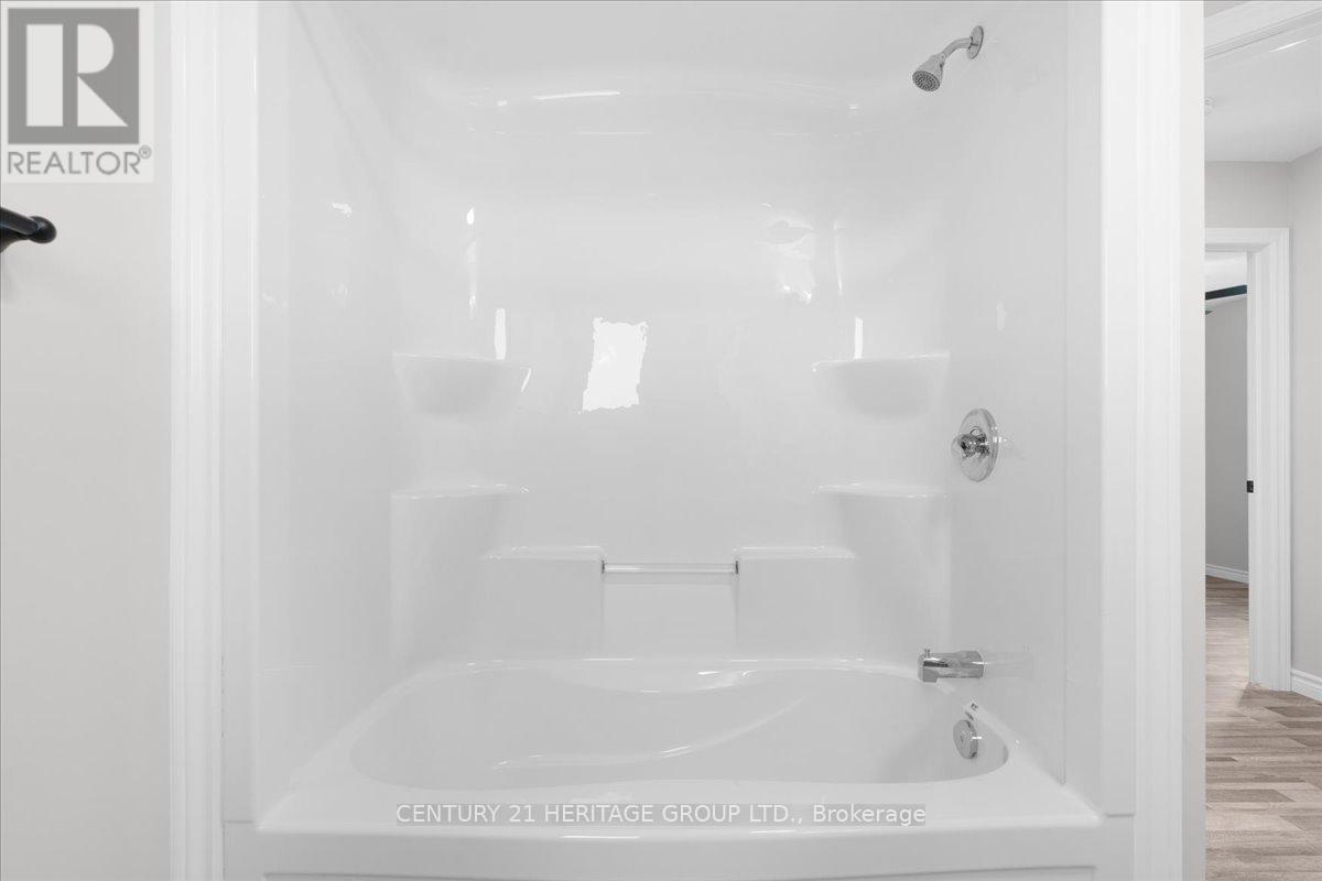 5 Vera Street, Haldimand, Ontario  N0A 1J0 - Photo 27 - X12722572