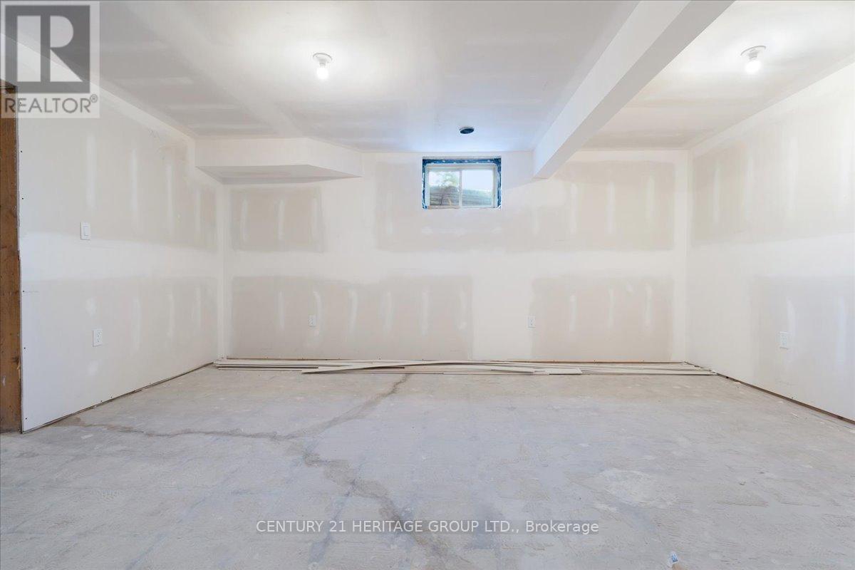 5 Vera Street, Haldimand, Ontario  N0A 1J0 - Photo 34 - X12722572