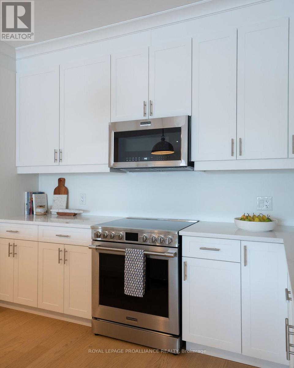 71 Seymour Street W, Centre Hastings, Ontario  K0K 2K0 - Photo 13 - X12722648