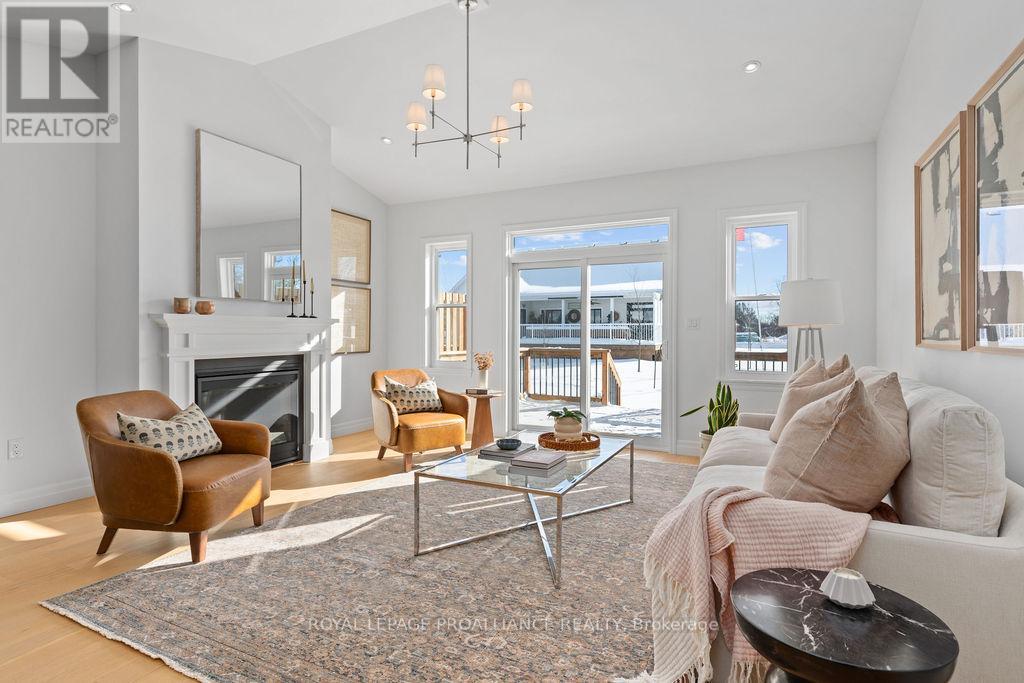 71 Seymour Street W, Centre Hastings, Ontario  K0K 2K0 - Photo 2 - X12722648