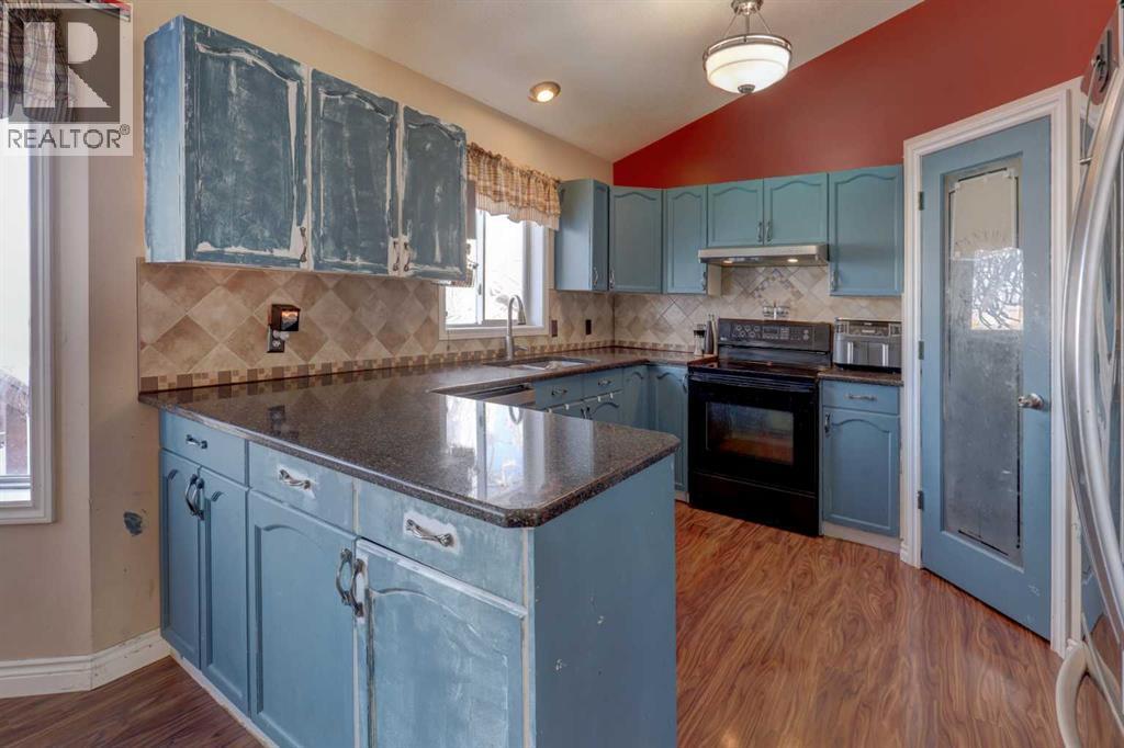 207 Strathaven Bay, Strathmore, Alberta  T1P 1N4 - Photo 6 - A2276840