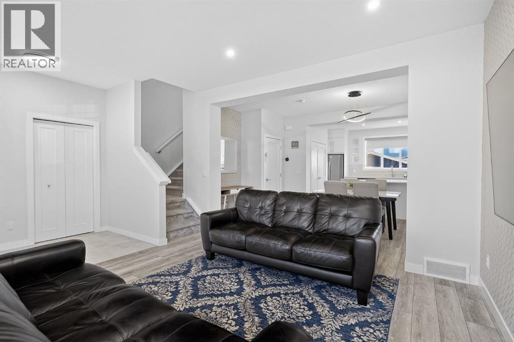 340 Chelsea Passage, Chestermere, Alberta  T1X 2P5 - Photo 7 - A2280732