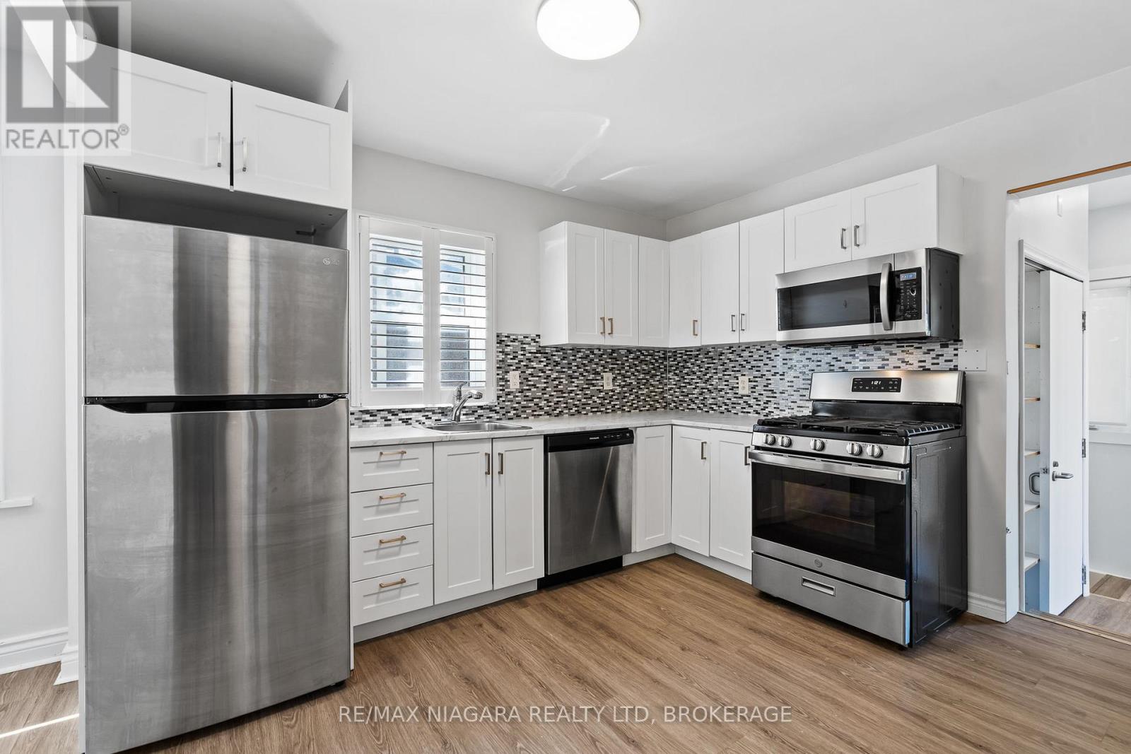 28 Fielden Avenue, Port Colborne, Ontario  L3K 4S9 - Photo 10 - X12722694