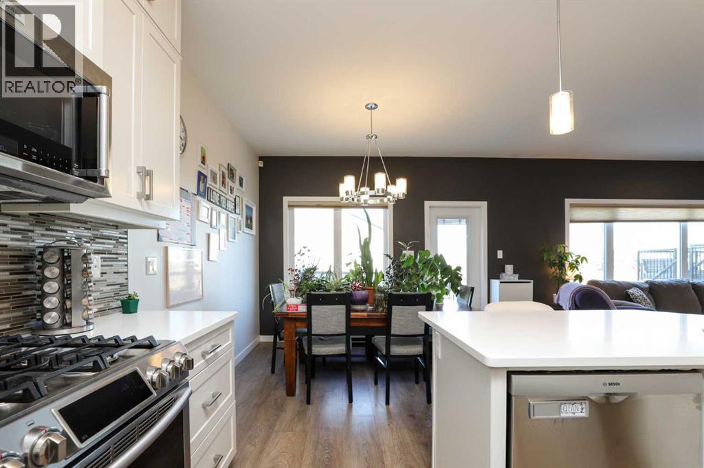 711 Moonlight Crescent W, Lethbridge, Alberta  T1J 5K9 - Photo 11 - A2280563