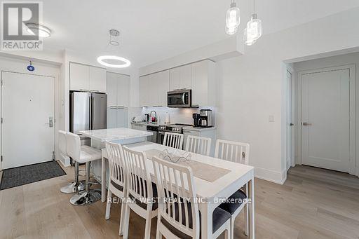 1122 - 70 Roehampton Avenue, Toronto, Ontario  M4P 1R2 - Photo 10 - C12722644