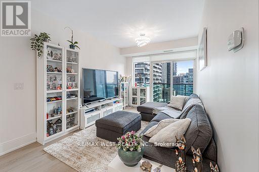 1122 - 70 Roehampton Avenue, Toronto, Ontario  M4P 1R2 - Photo 15 - C12722644