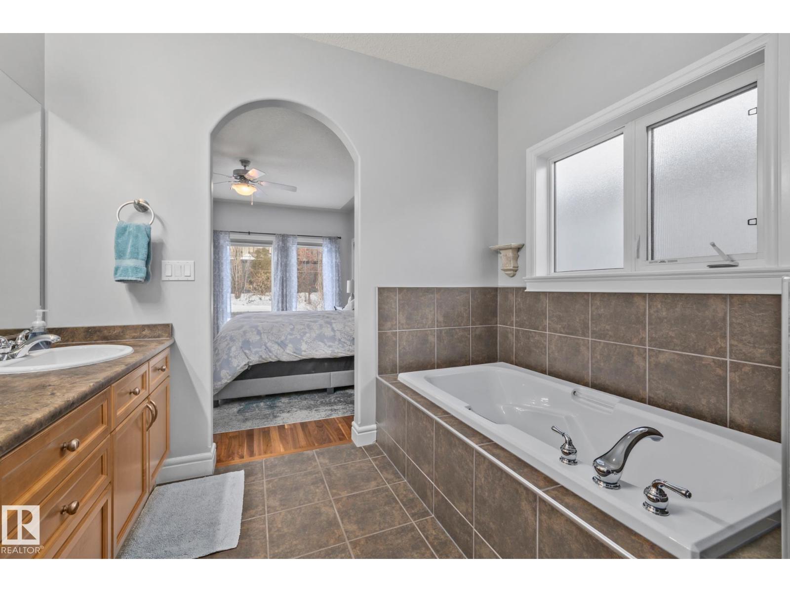 33 Oakhill Pl, St. Albert, Alberta  T8N 1C3 - Photo 19 - E4470827