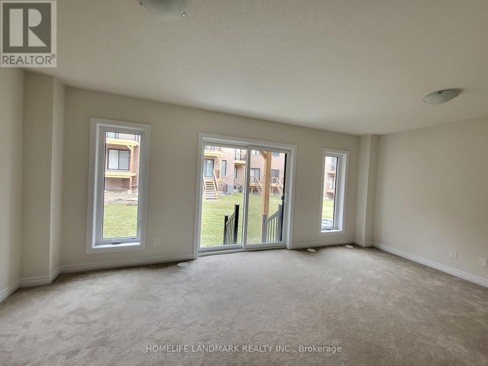 33 Gillivary Drive, Whitby, Ontario  L1P 2A9 - Photo 10 - E12722654