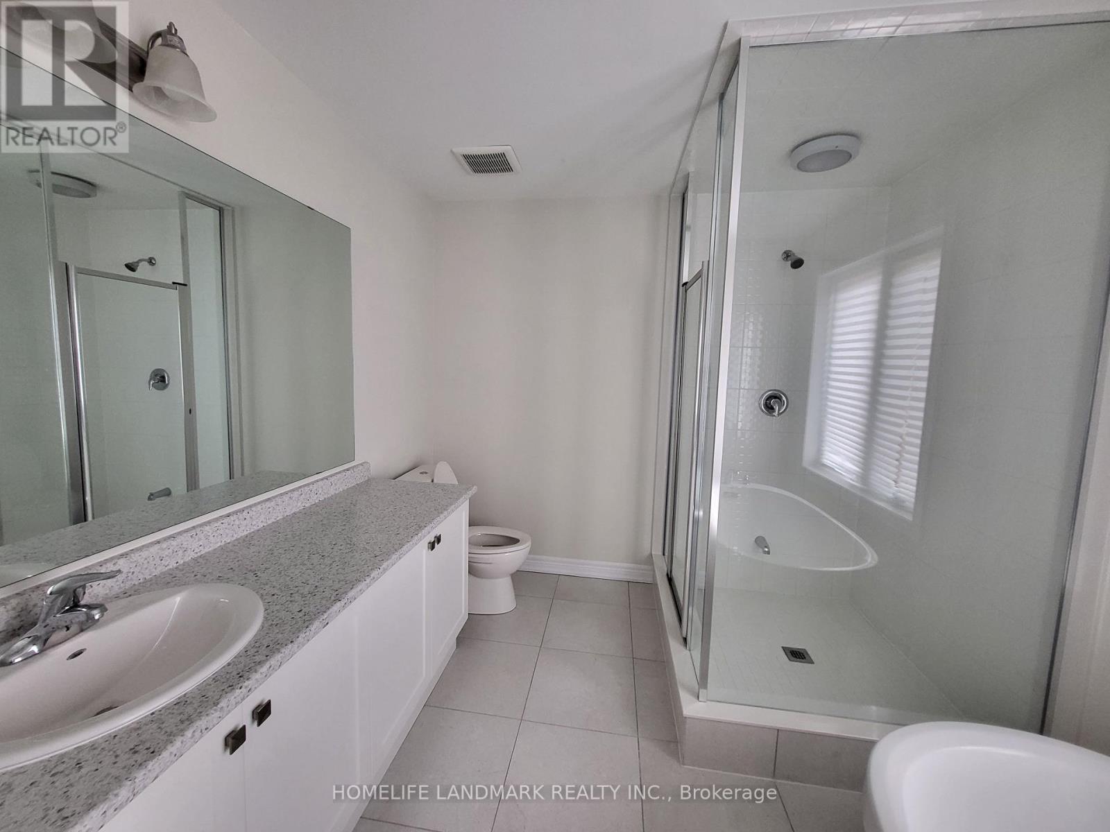 33 Gillivary Drive, Whitby, Ontario  L1P 2A9 - Photo 16 - E12722654