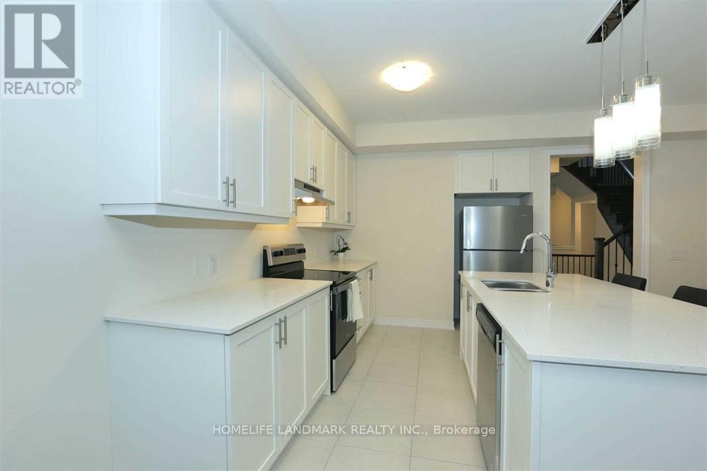 33 Gillivary Drive, Whitby, Ontario  L1P 2A9 - Photo 7 - E12722654