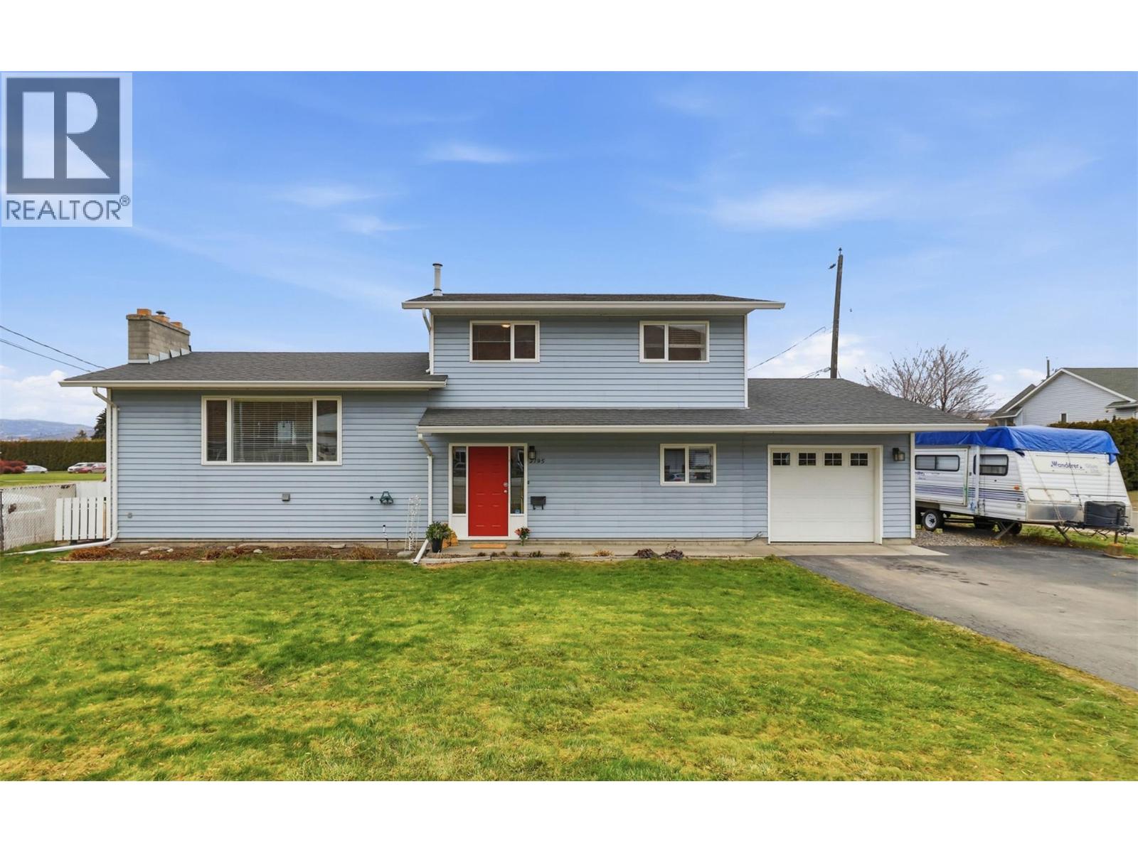 2195 Parkcrest Avenue, Kamloops, British Columbia  V2B 4X9 - Photo 1 - 10373316