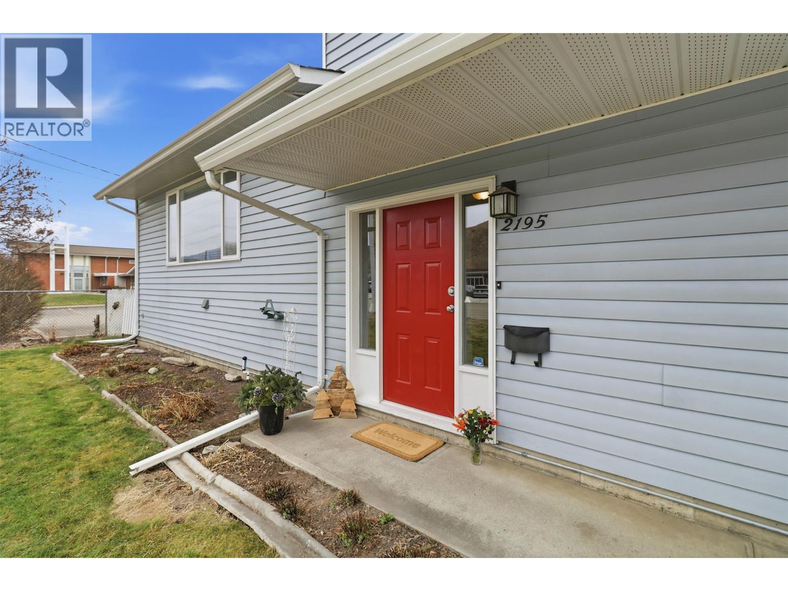 2195 Parkcrest Avenue, Kamloops, British Columbia  V2B 4X9 - Photo 3 - 10373316