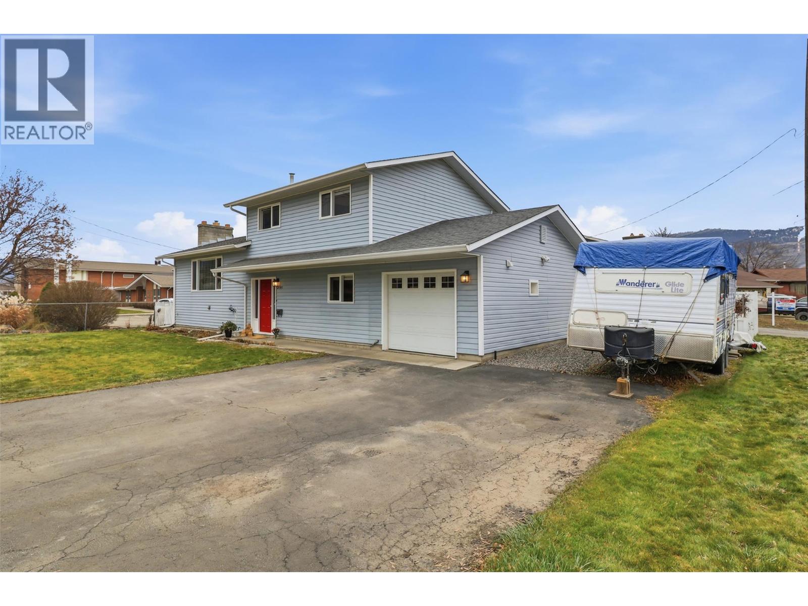 2195 Parkcrest Avenue, Kamloops, British Columbia  V2B 4X9 - Photo 2 - 10373316