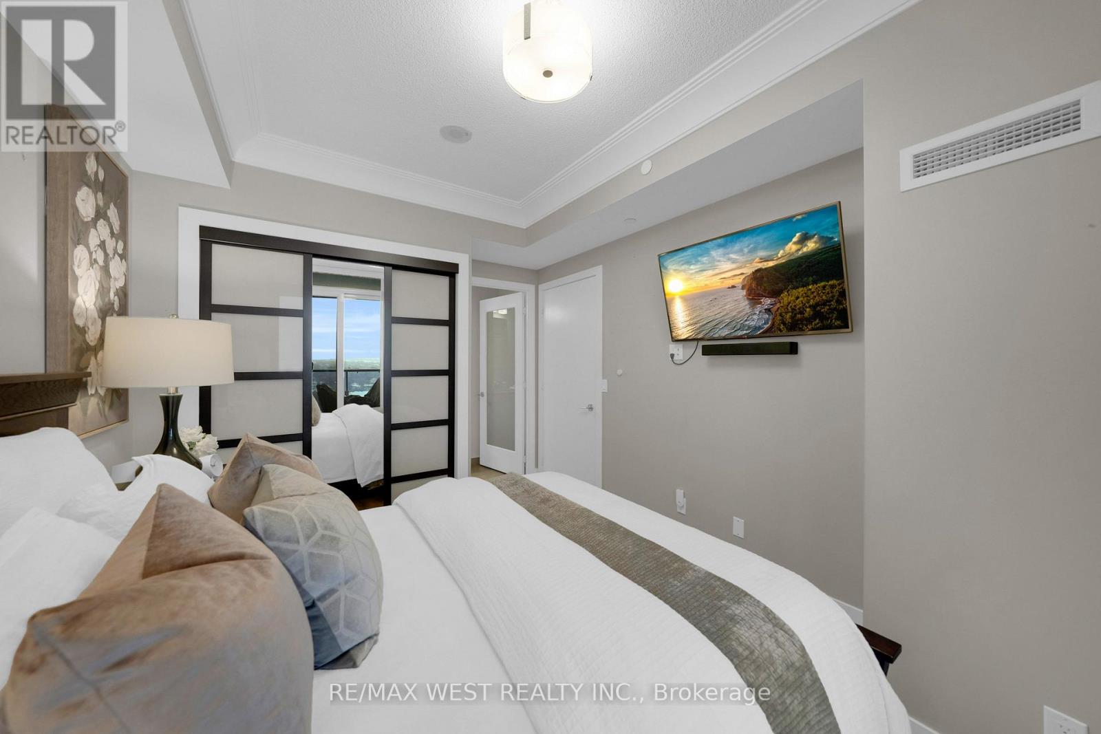 1117 - 9471 Yonge Street, Richmond Hill, Ontario  L4C 1V4 - Photo 11 - N12722642