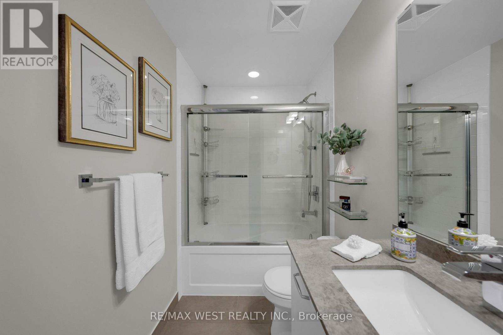 1117 - 9471 Yonge Street, Richmond Hill, Ontario  L4C 1V4 - Photo 13 - N12722642