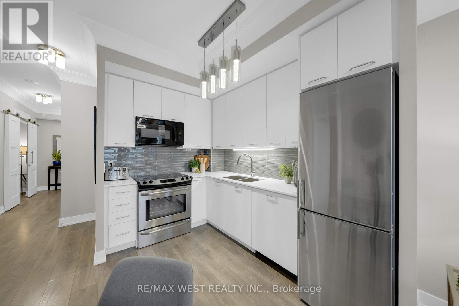 1117 - 9471 Yonge Street, Richmond Hill, Ontario  L4C 1V4 - Photo 5 - N12722642