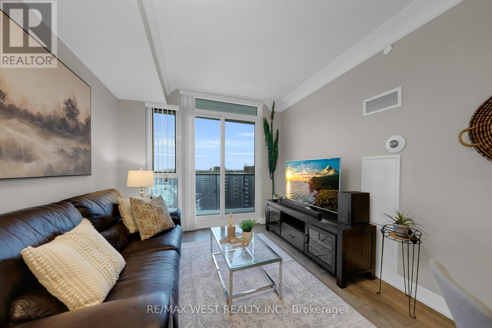 1117 - 9471 Yonge Street, Richmond Hill, Ontario  L4C 1V4 - Photo 8 - N12722642